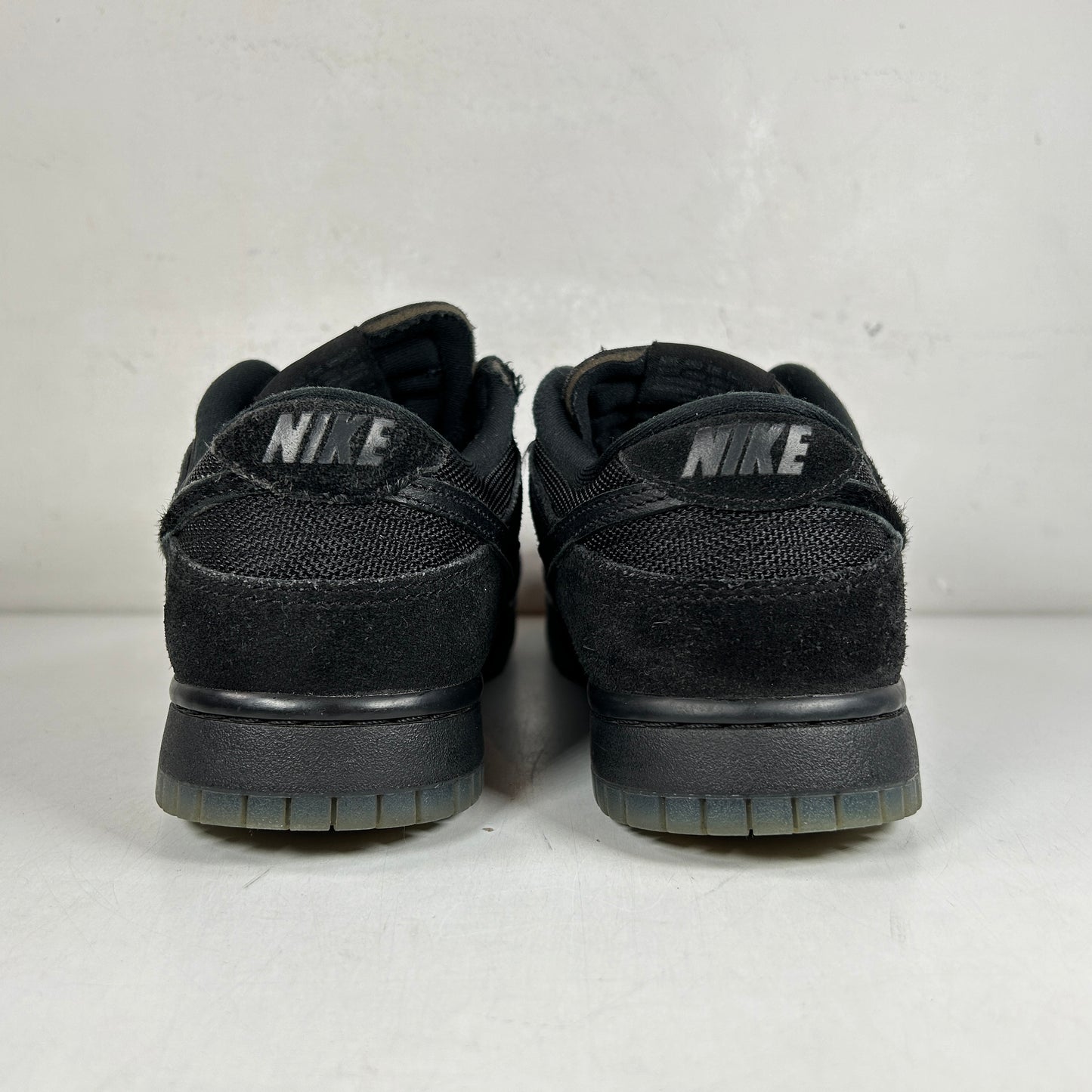 DO9329 001 Nike Dunk Low SP Undefeated 5 On It Black [USED] - 6.5 M (Used)