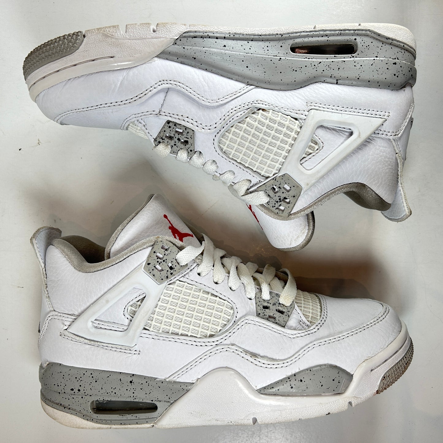 DJ4699 100 Jordan 4 Retro White Oreo (2021) (GS) [USED] - 4 Y (Used)