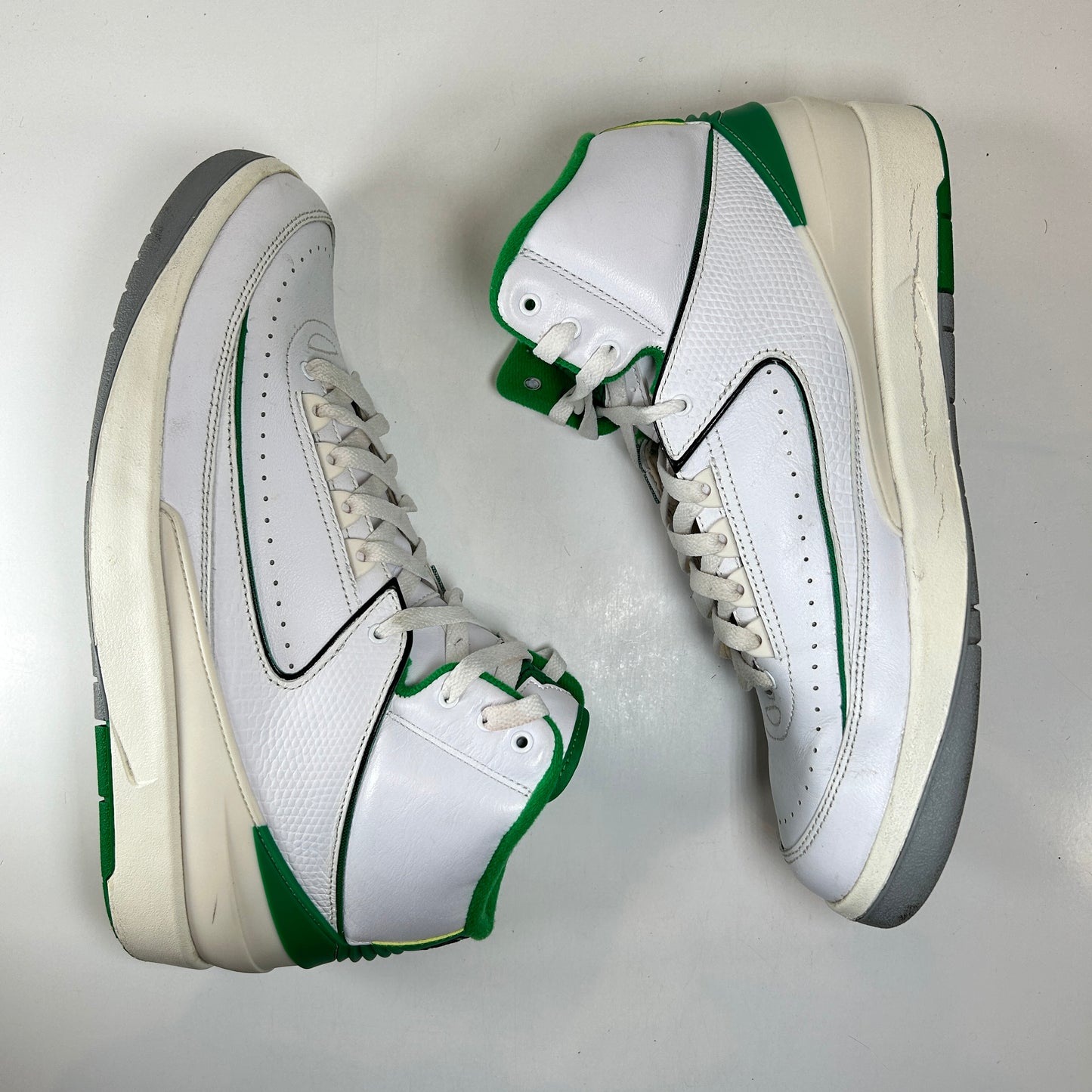 DR8884 103 Jordan 2 Retro Lucky Green [USED] - 11.5 M (Used) (No Box)