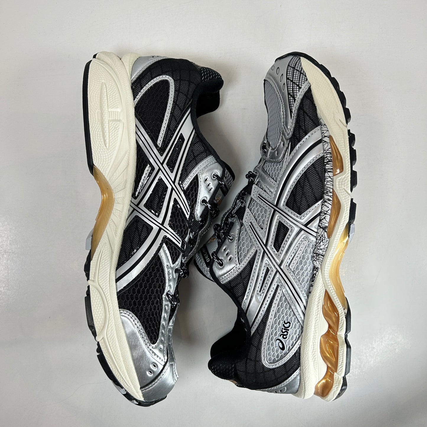 1203A543 020 ASICS Gel-Nimbus 10.1 Piedmont Grey [USED] - 9.5 M (Used)