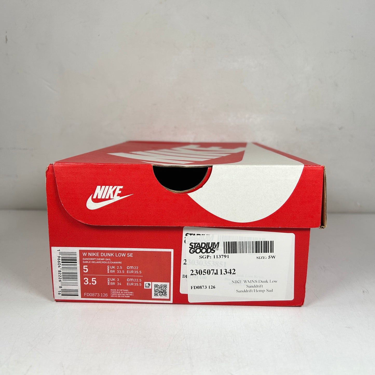 FD0873 126 Nike Dunk Low SE Sanddrift (W) [USED] - 5 W (Used)