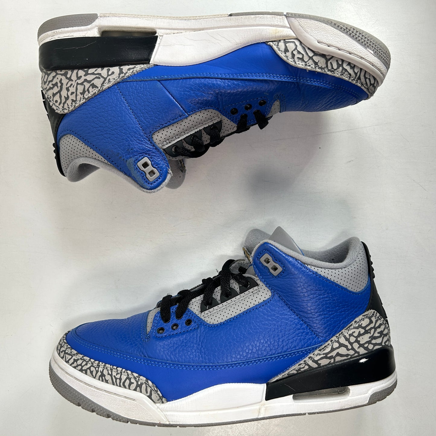 CT8532 400 Jordan 3 Retro Varsity Royal Cement [USED] - 9.5 M (Used)