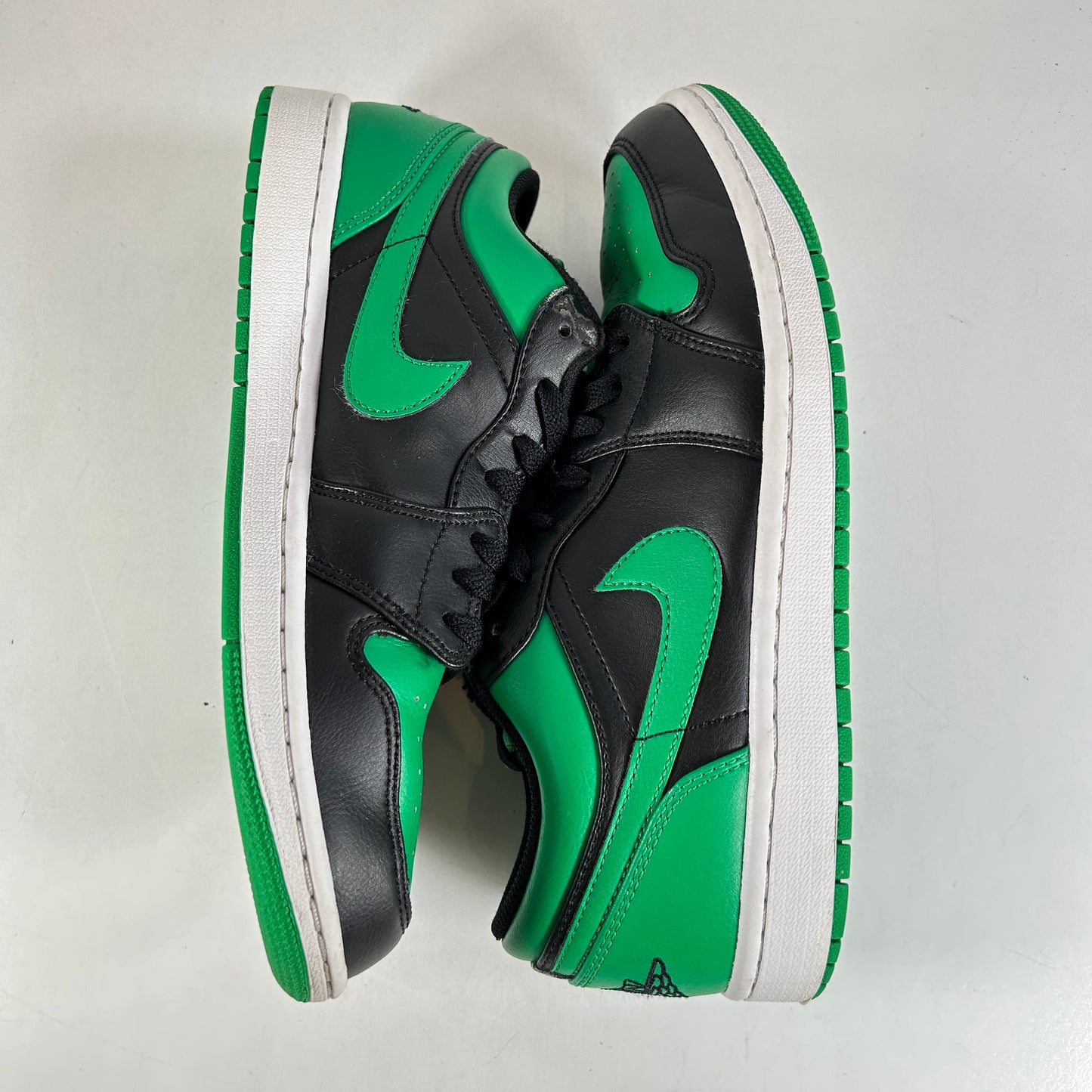 553558 065 Jordan 1 Low Lucky Green [USED] - 8 M (Used) (No Box)