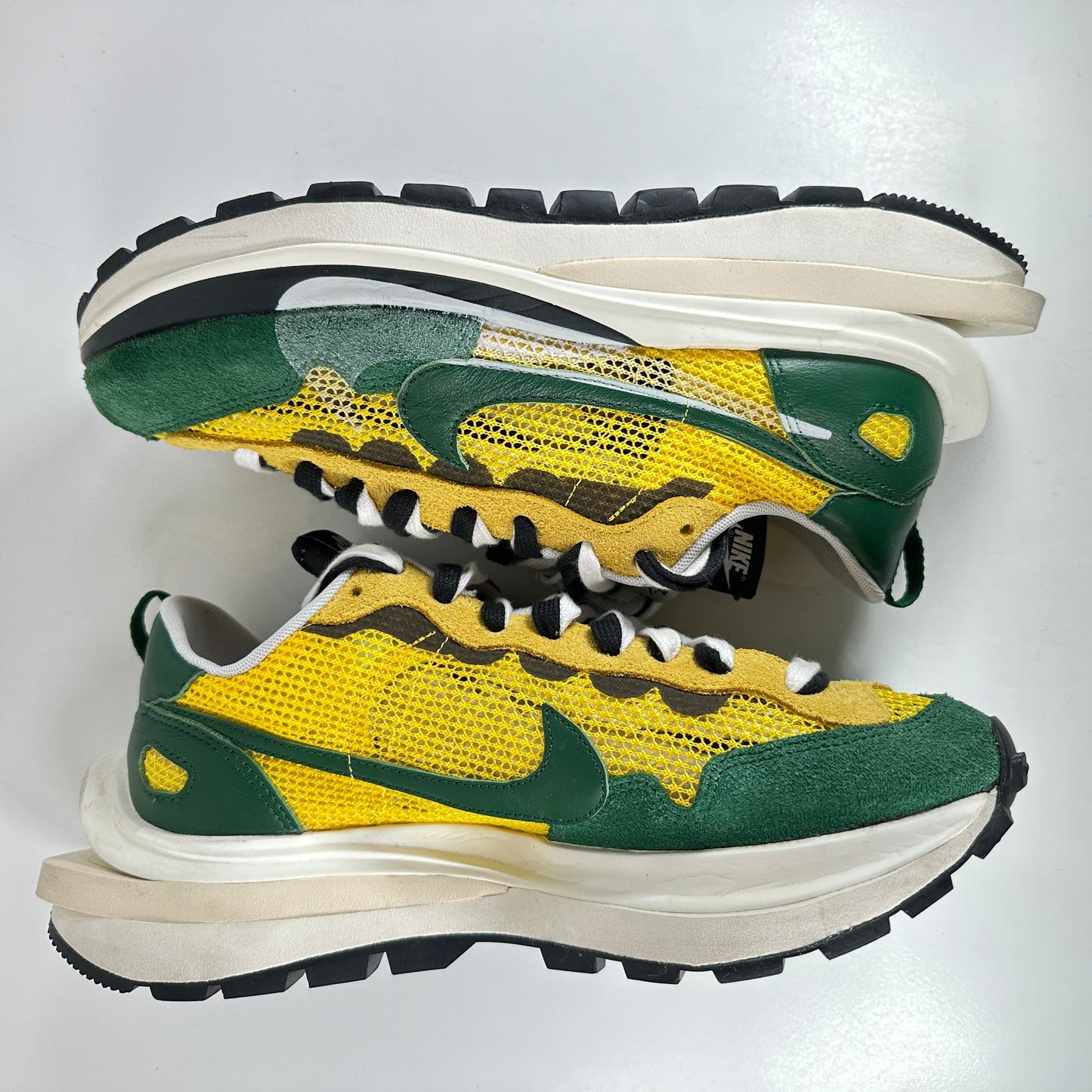 CV1363 700 Nike Vaporwaffle sacai Tour Yellow Stadium Green [USED] - 11 M (Used) (Missing Insoles)