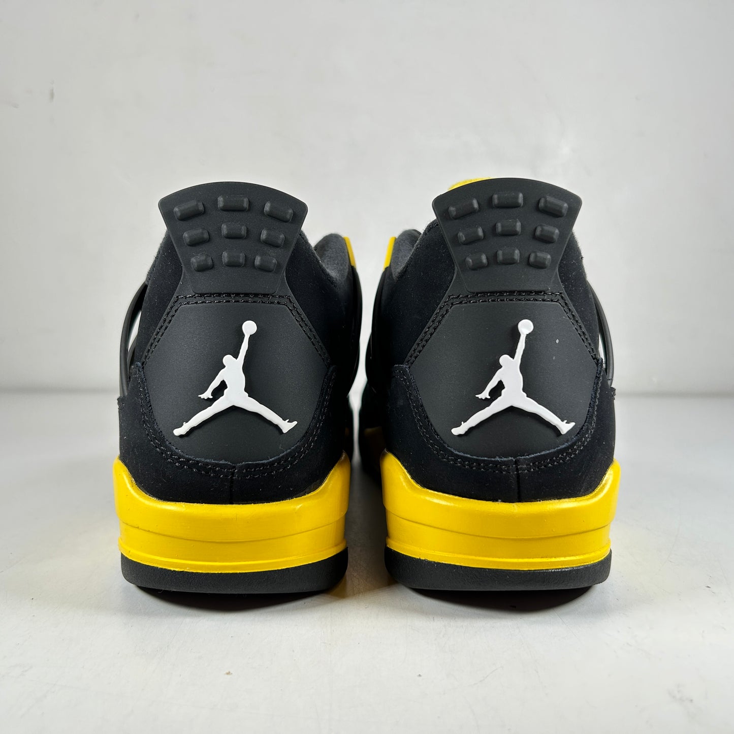 408452 017 Jordan 4 Retro Thunder (2023) (GS) [USED] - 7 Y (Used2)