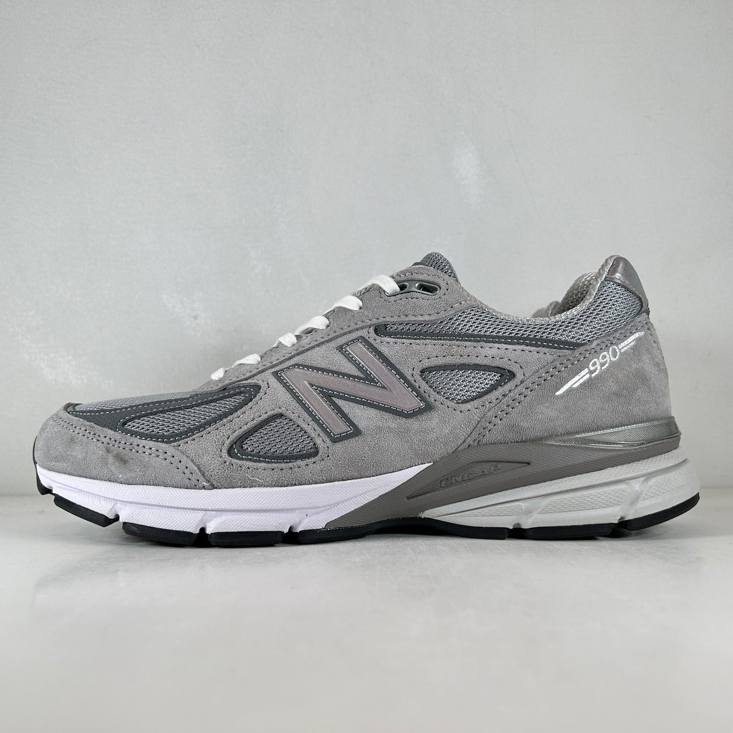 U990GR4 New Balance 990v4 MiUSA Grey Silver [USED] - 10 M (Used)