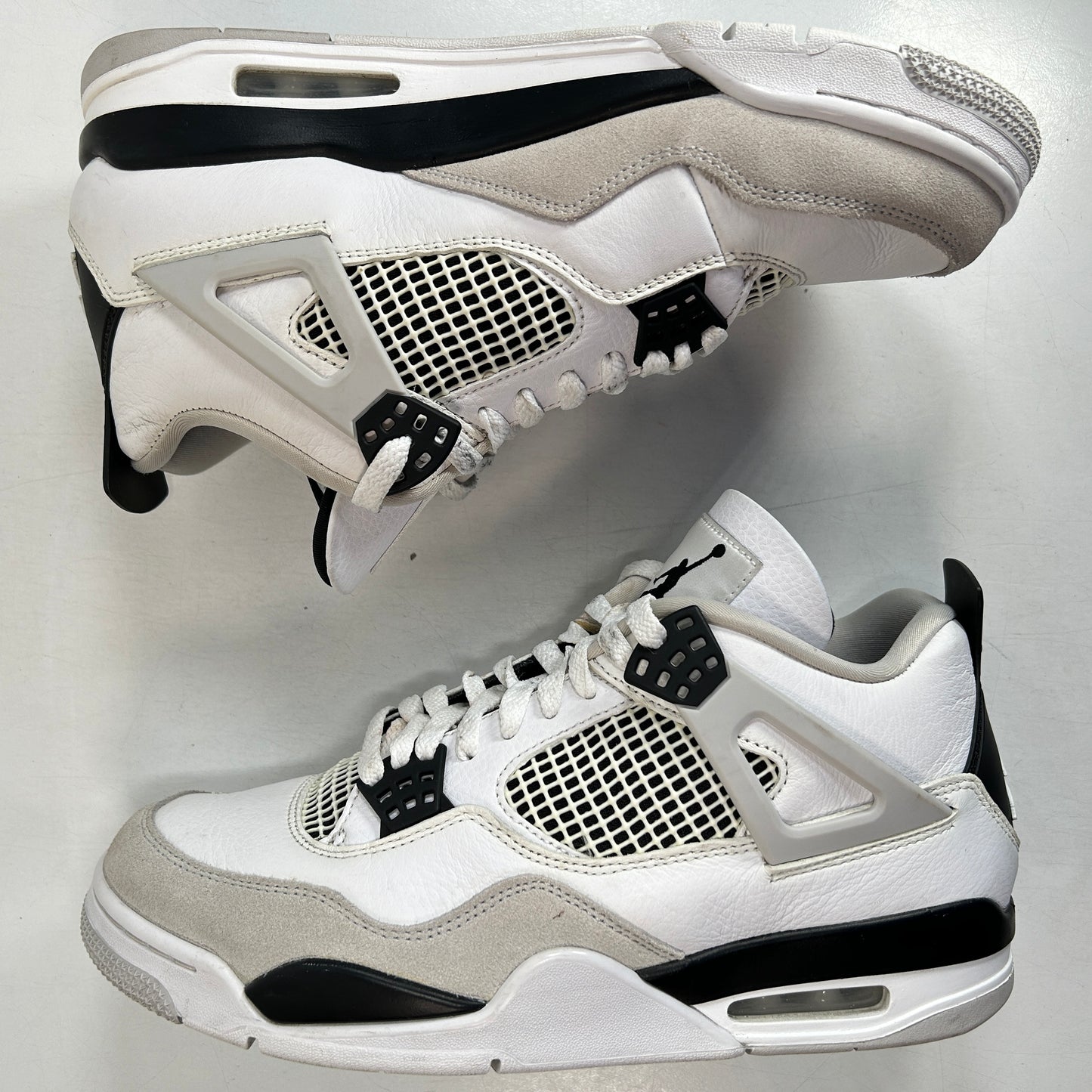 DH6927 111 Jordan 4 Retro Militar Negro