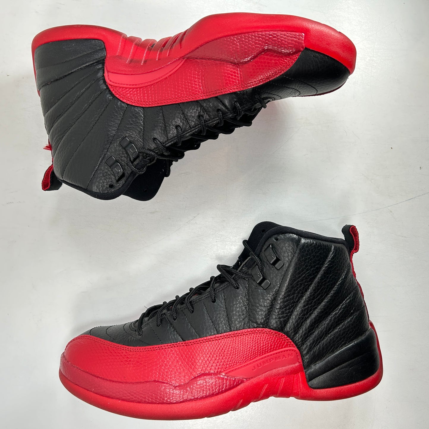 130690 002 Jordan 12 Retro Flu Game (2016) [USED] - 9.5 M (Used)