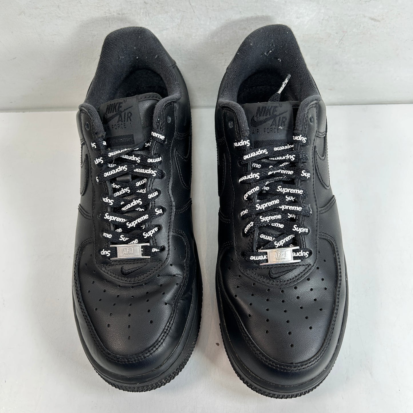 CU9225 001 Air Force 1 Low Supreme Black [USED] - 8 M (Used)