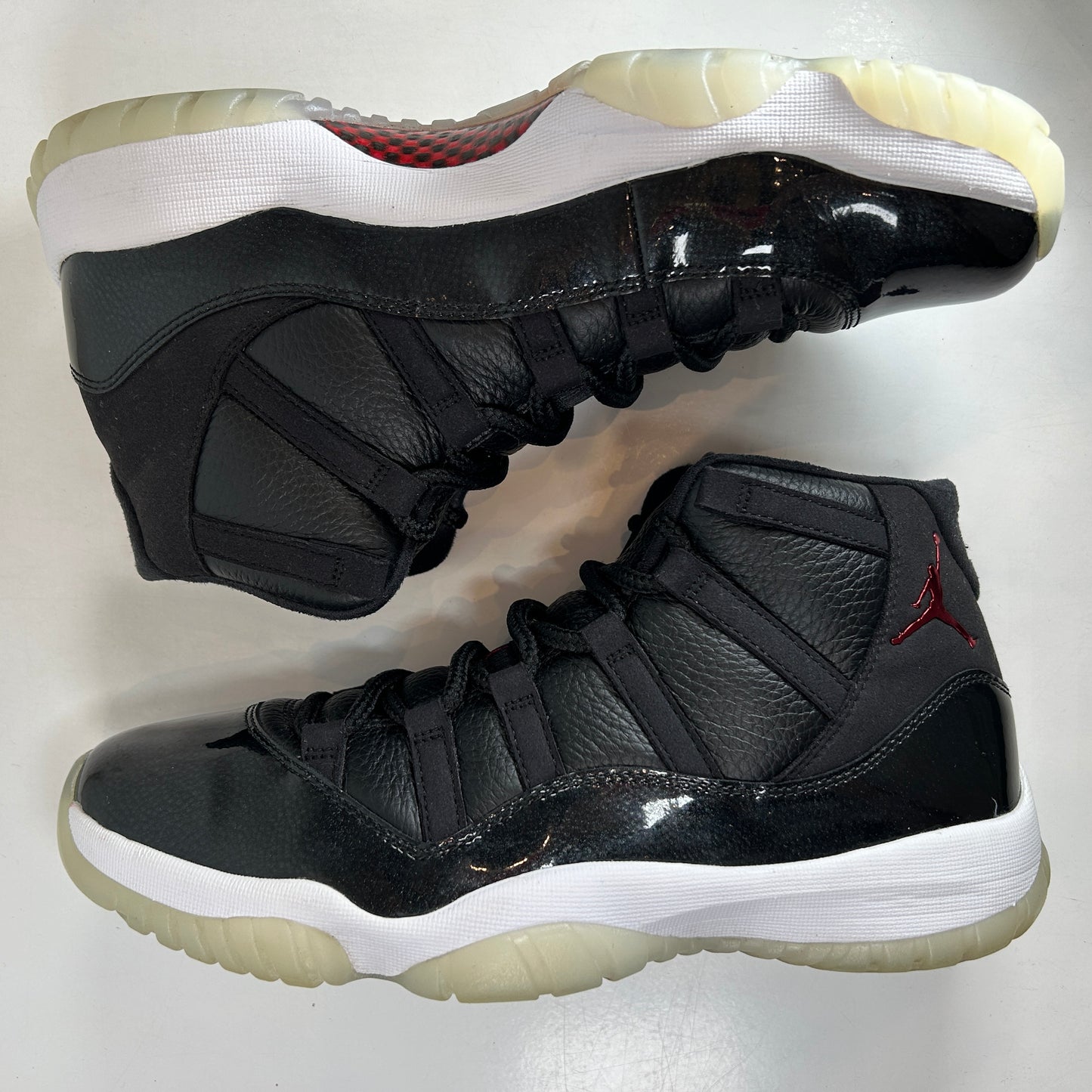 378037 002 Jordan 11 Retro 72-10 [USED] - 10 M (Used)
