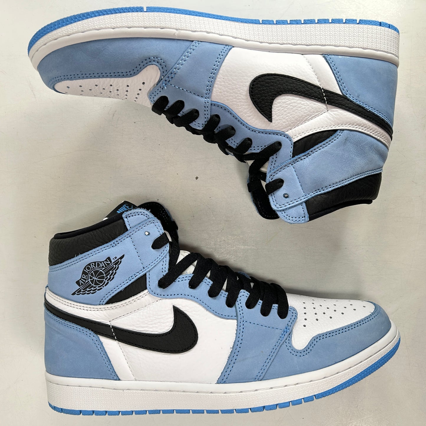 555088 134 Jordan 1 University Blue [USED] - 11 M (Used5)