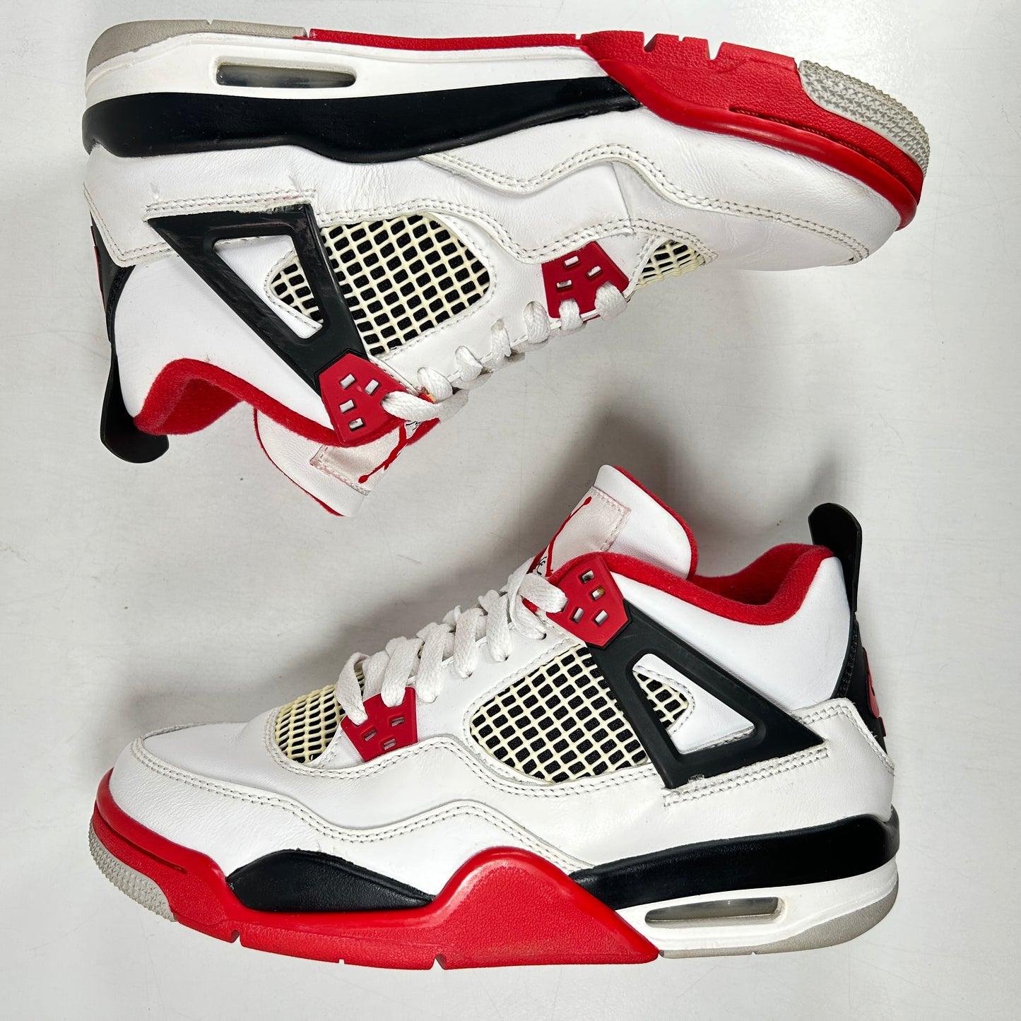 408452 160 Jordan 4 Retro Fire Red (2020) (GS) [USED] - 6 Y (Used) (No Box)