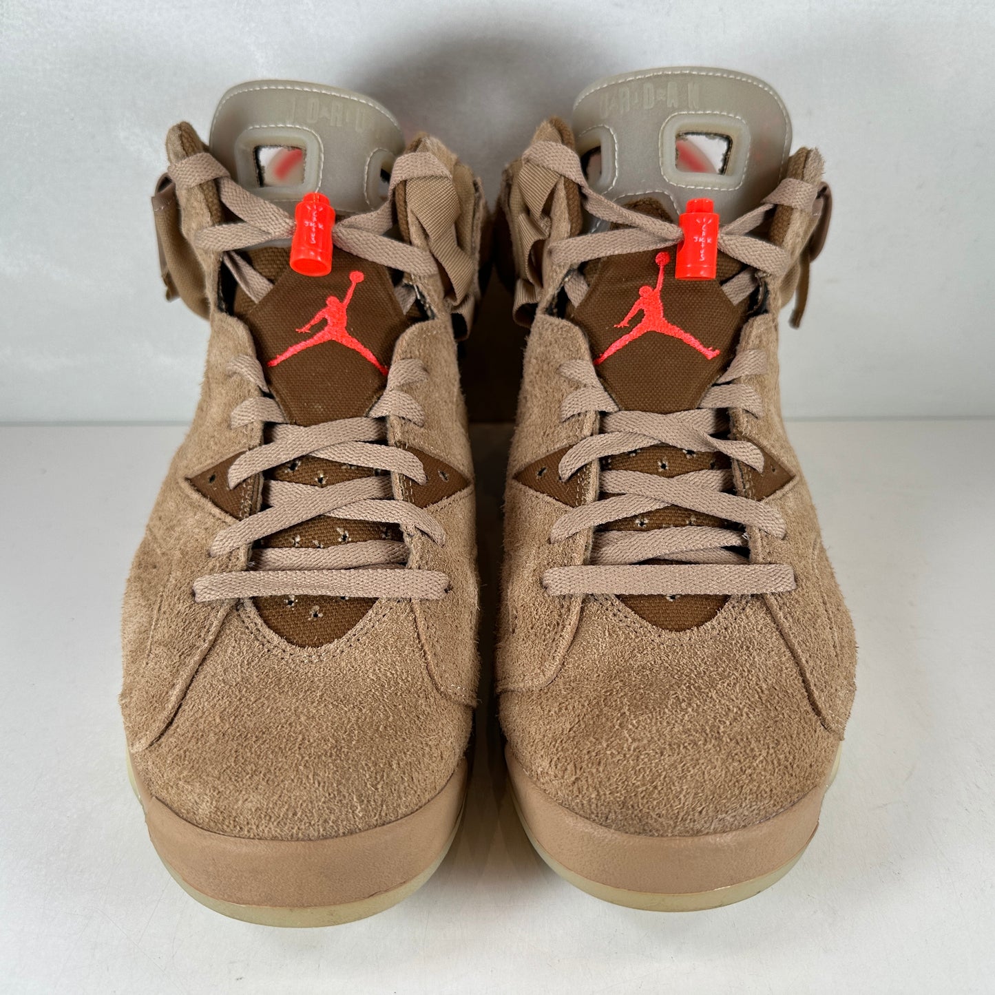 DH0690 200 Jordan 6 Retro Travis Scott British Khaki [USED] - 9.5 M (Used)