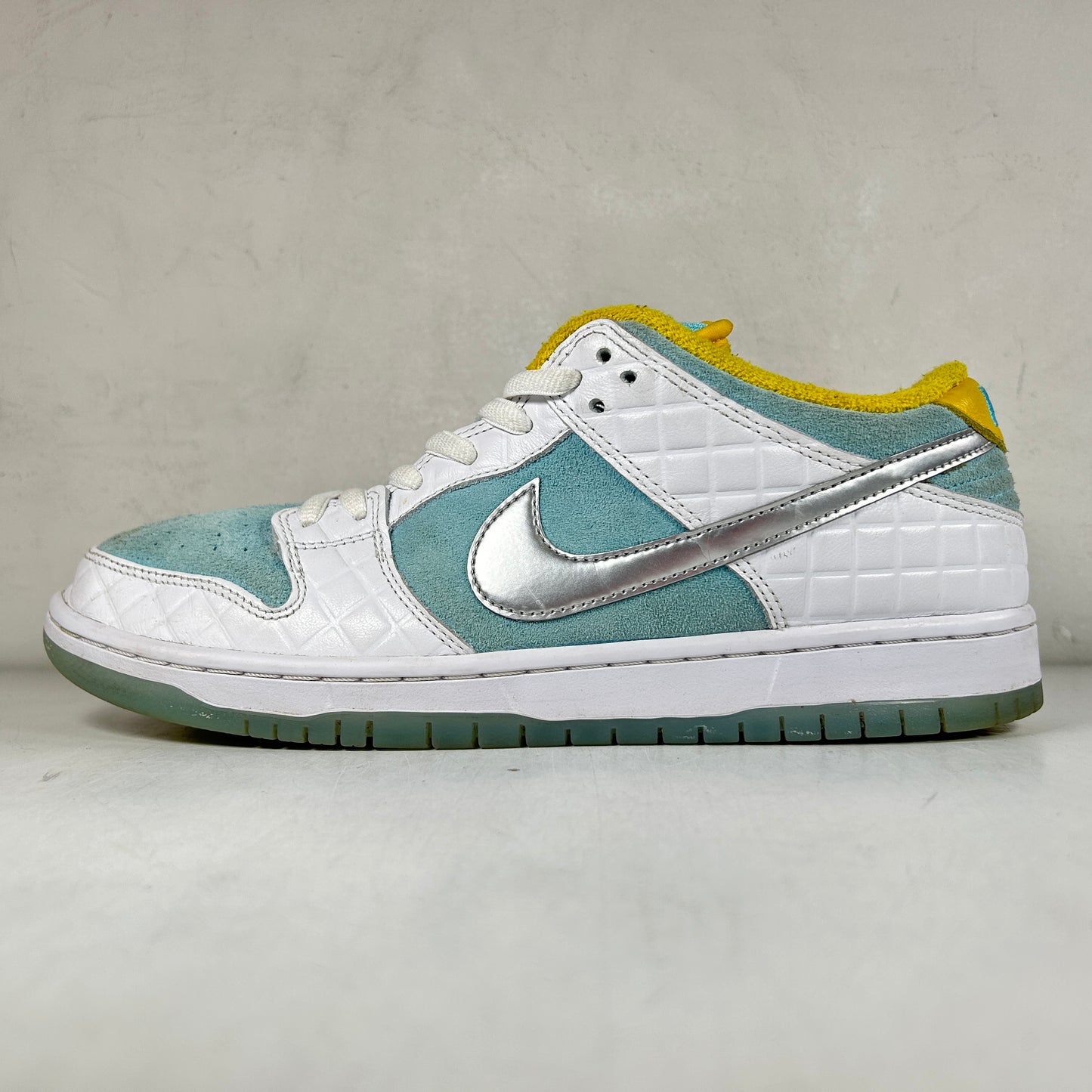 DH7687 400 Nike SB Dunk Low Pro FTC Lagoon Pulse [USED] - 10.5 M (Used) (Replace Box)