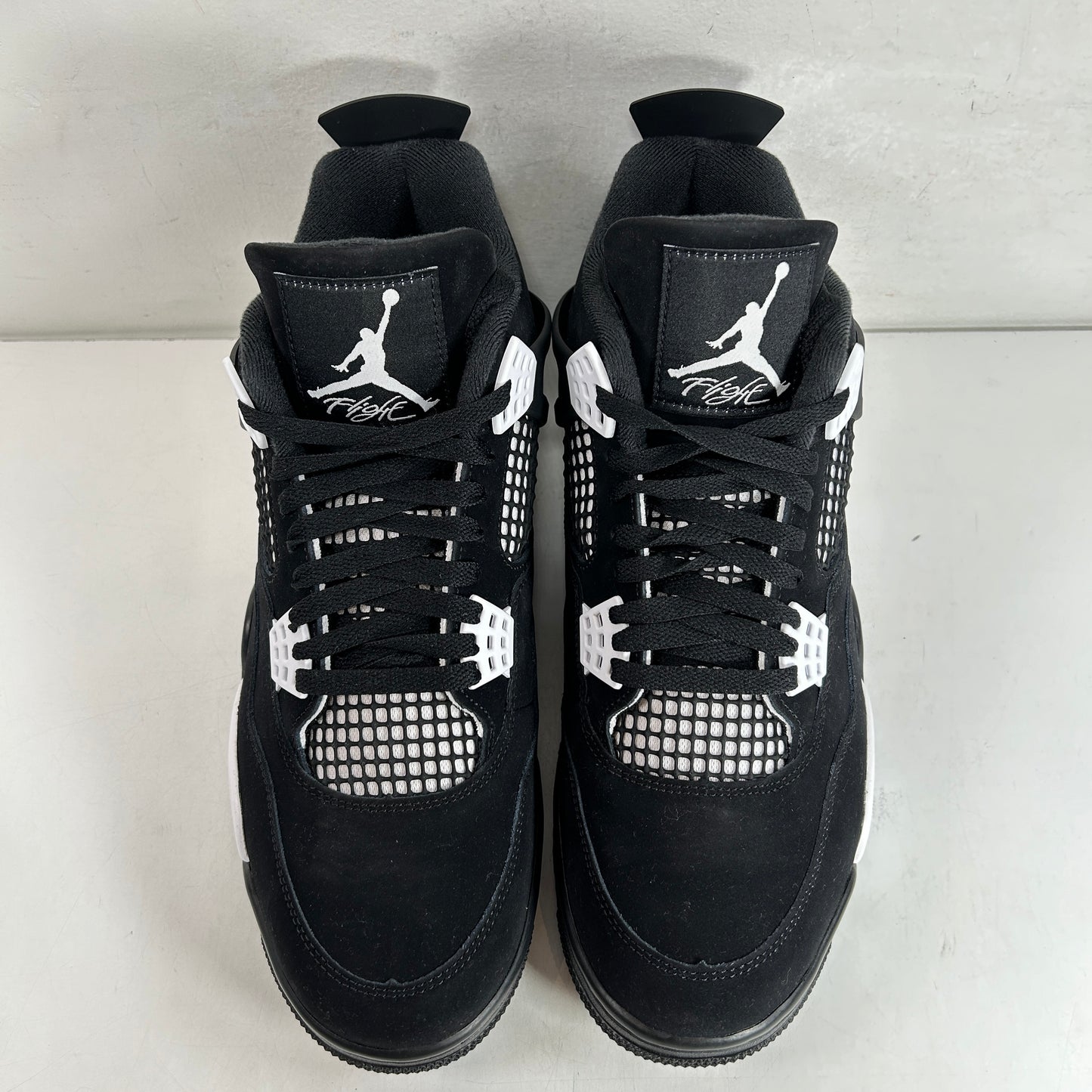 FQ8138 001  Jordan 4 Retro White Thunder [USED] - 11 M (Used)