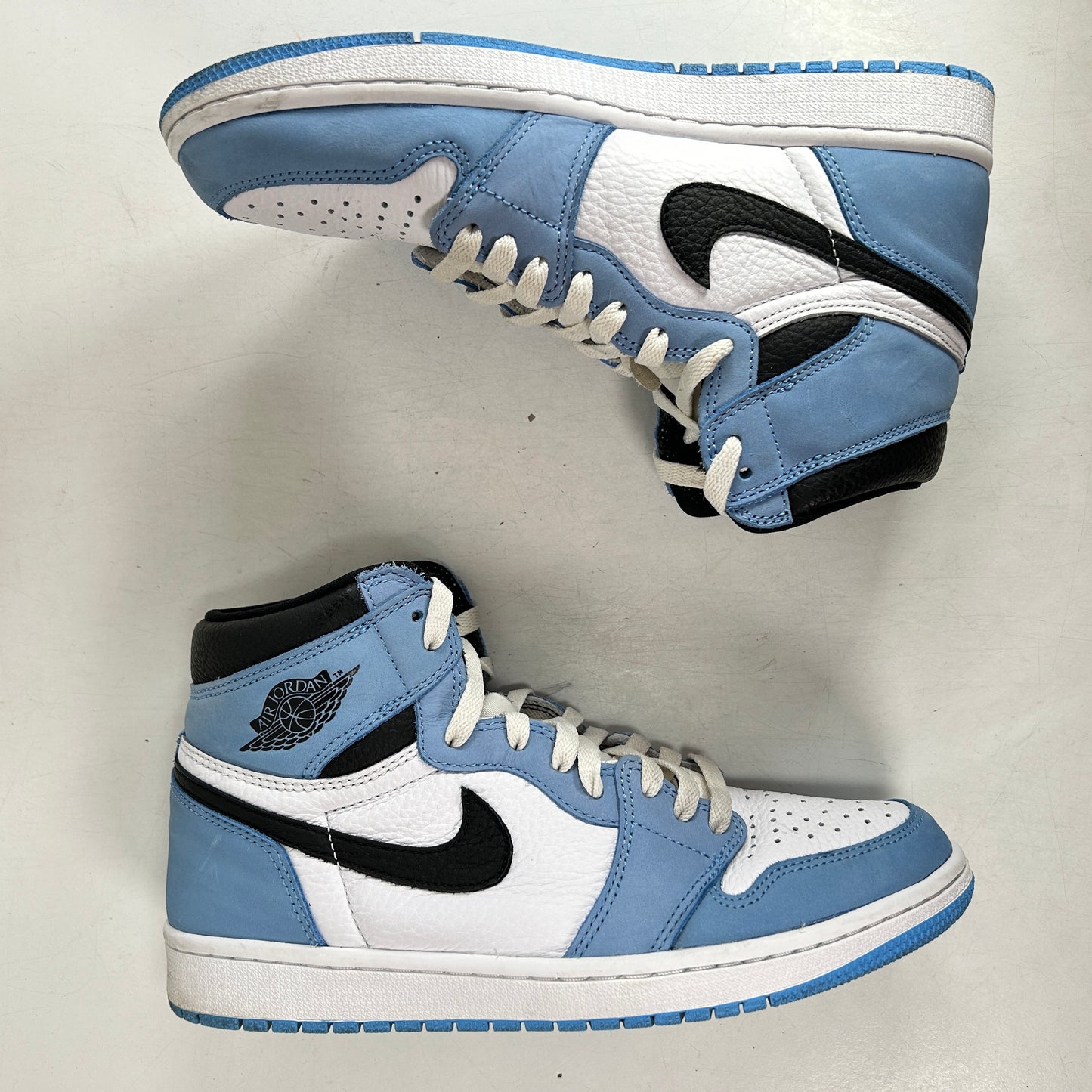 555088 134 Jordan 1 University Blue [USED] - 8.5 M (Used) (No Box)