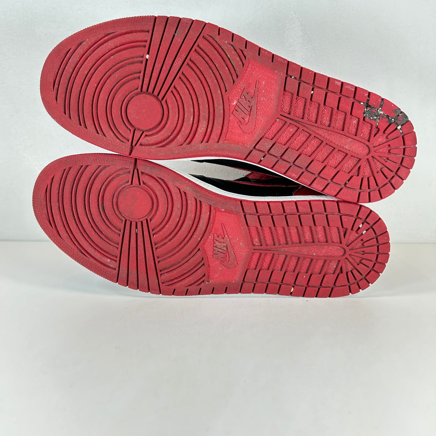 555088 001 Jordan 1 Retro High Bred Banned (2016) [USED] - 11 M (Used) (No Box)