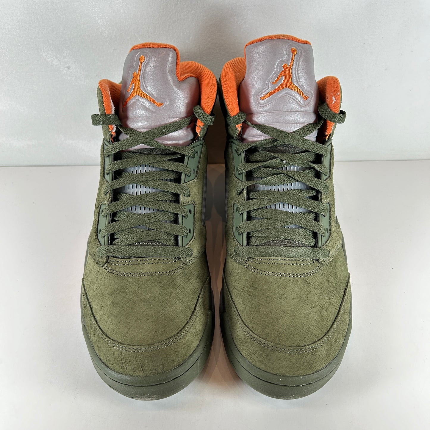 DD0587 308 Jordan 5 Retro Olive (2024) [USED] - 10.5 M (Used)