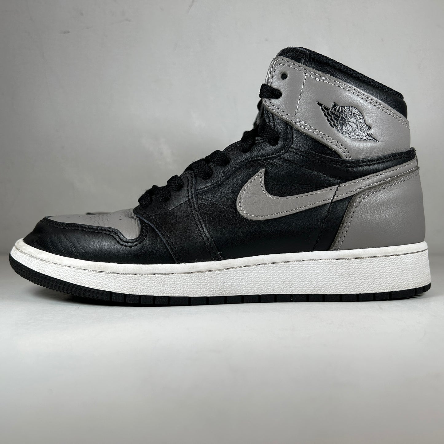 575441 013 Jordan 1 Retro High Shadow (2018) (GS) [USED] - 5.5 Y (Used)