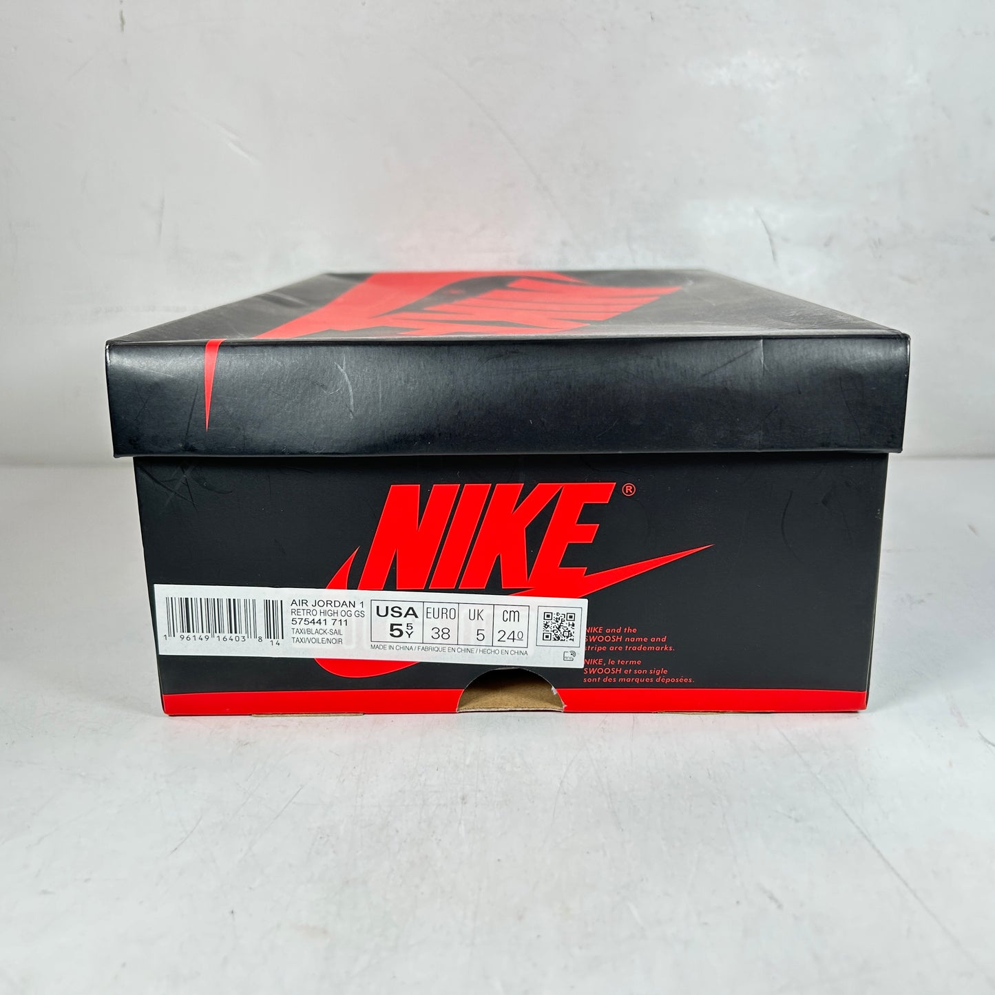 575441 711 Jordan 1 Retro High OG Taxi (GS) [USED] - 5.5 Y (Used)