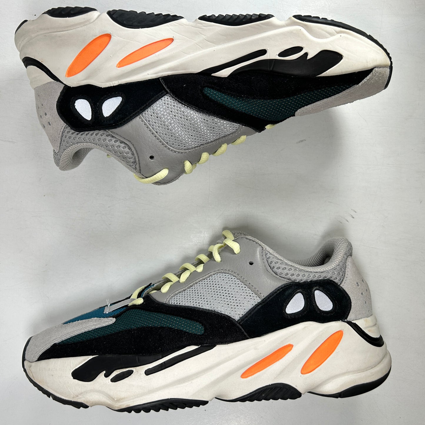 B75571 Yeezy 700 Wave Runner [USED] - 7 M (Used2) (No Box)