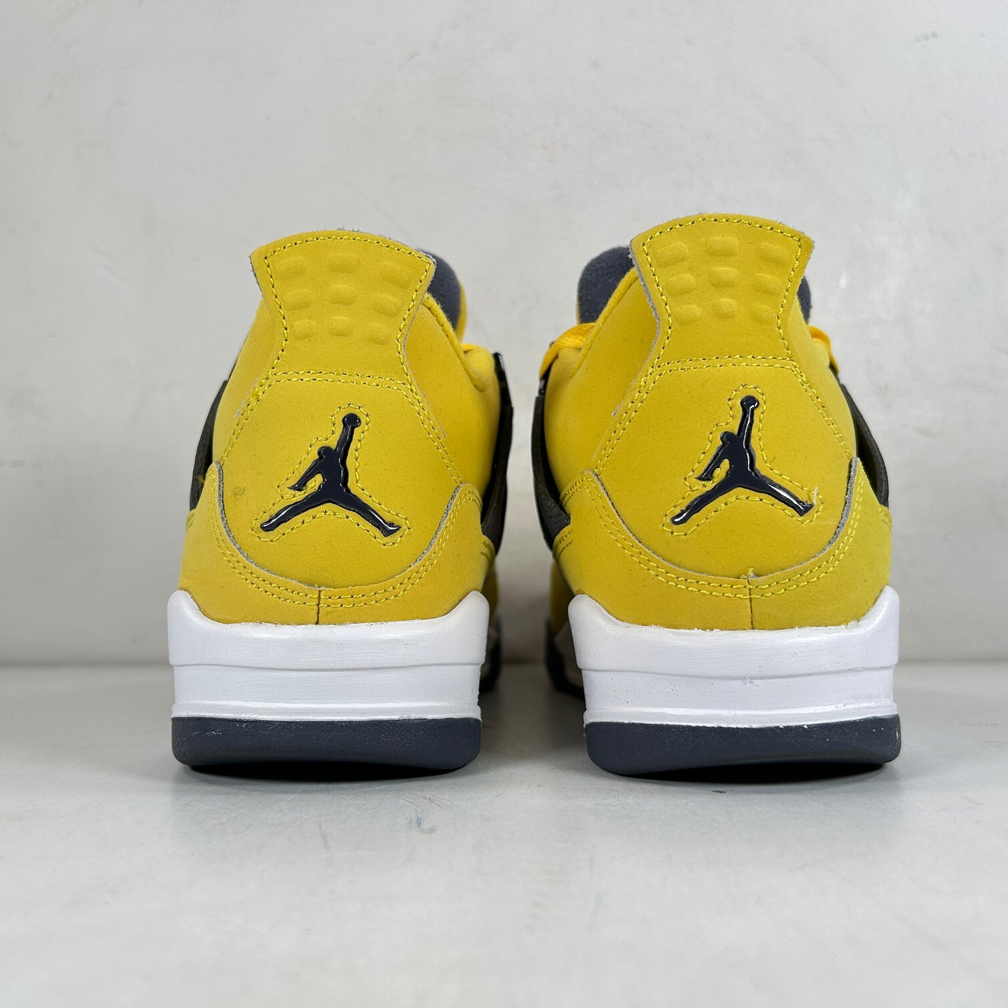 408452 700 Jordan 4 Retro Lightning (2021) (GS) [USED] - 4 Y (Used)