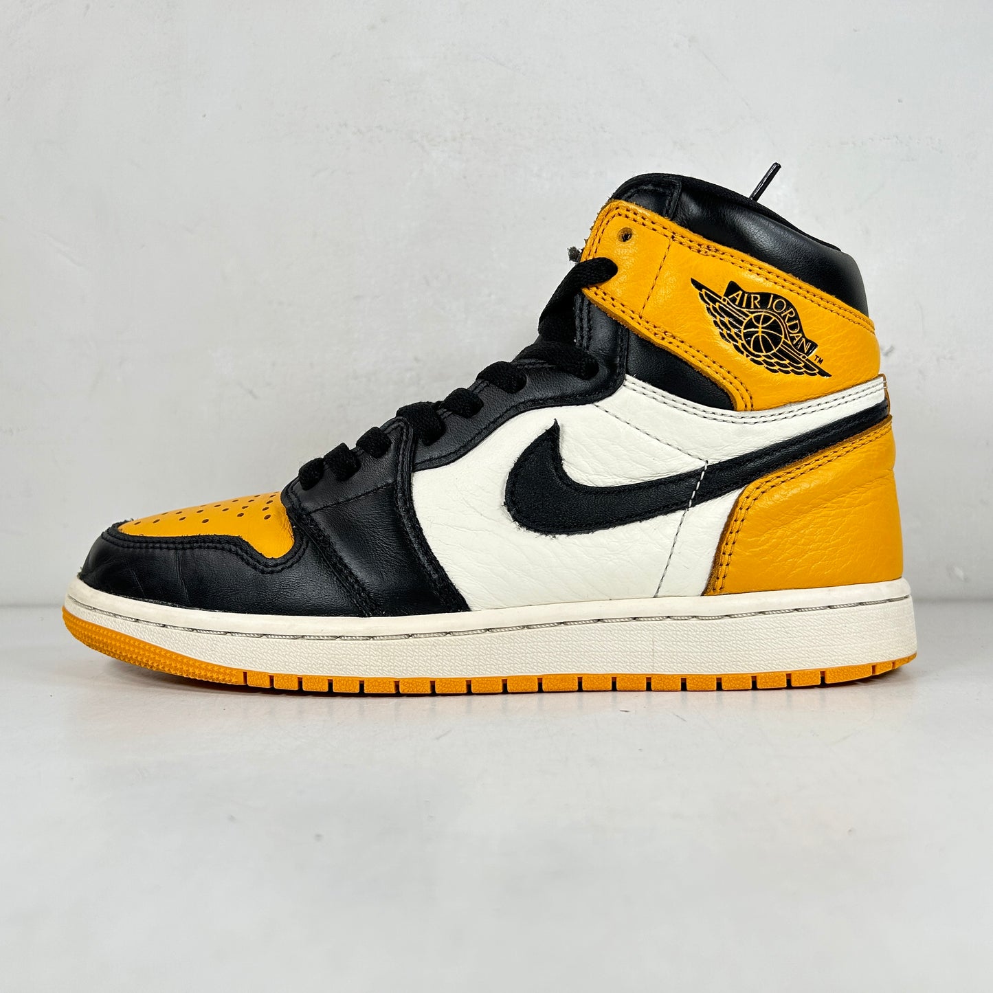 555088 711 Jordan 1 Retro High OG Taxi [USED] - 8 M (Used2)