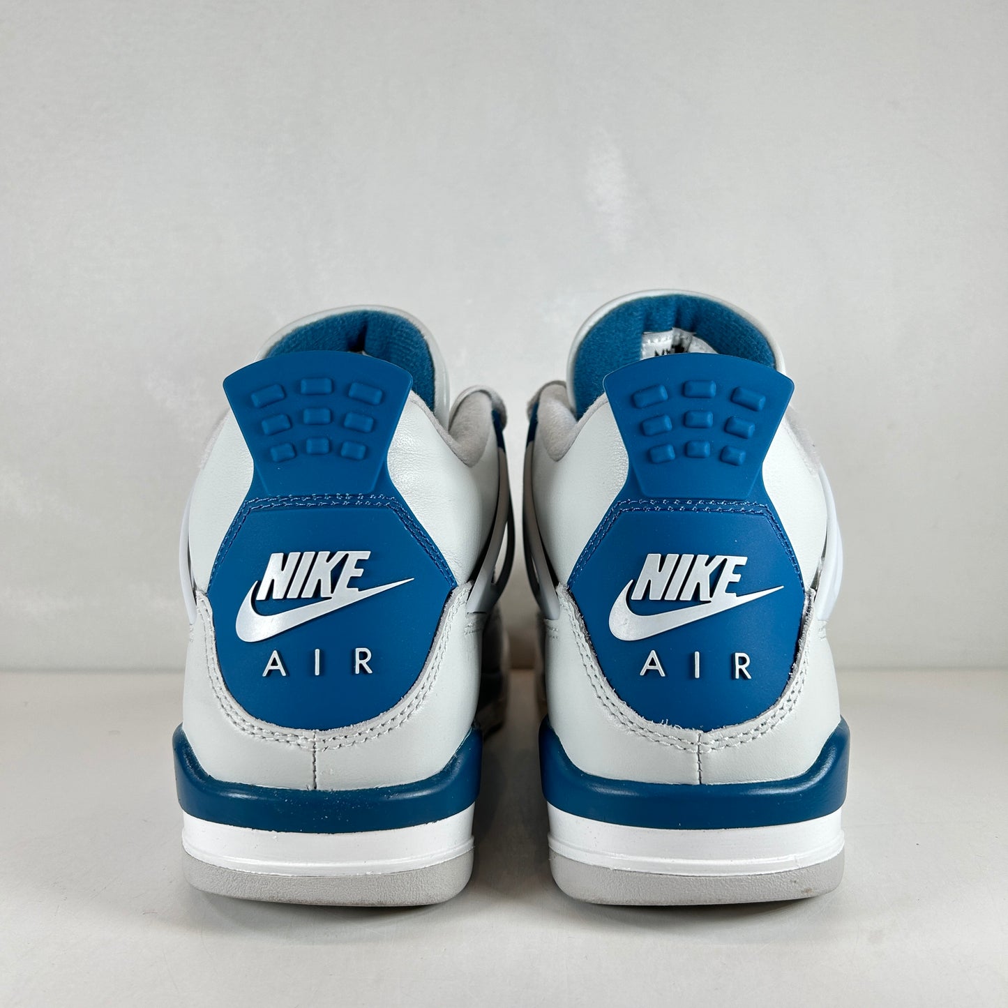 HF4281 141 Jordan 4 Retro Military Blue (2024) (GS) [USED] - 6 Y (VNDS)