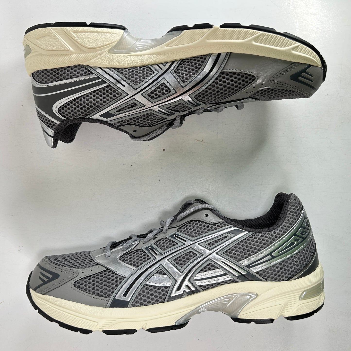 1201A256 026 ASICS Gel-1130 Clay Grey Pure Silver [USED] - 11.5 M (VNDS)