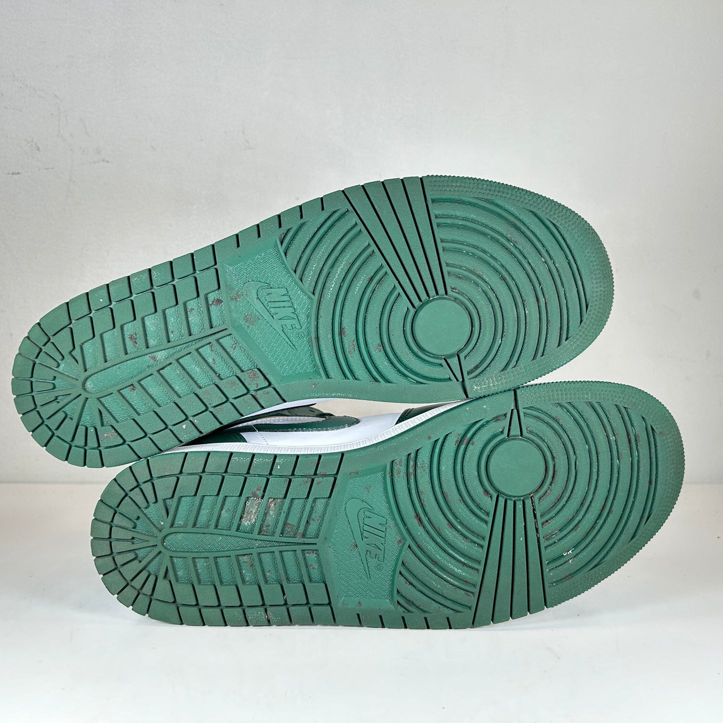 554724 371 Jordan 1 Mid Sonics (2021) [USED] - 10.5 M (Used)