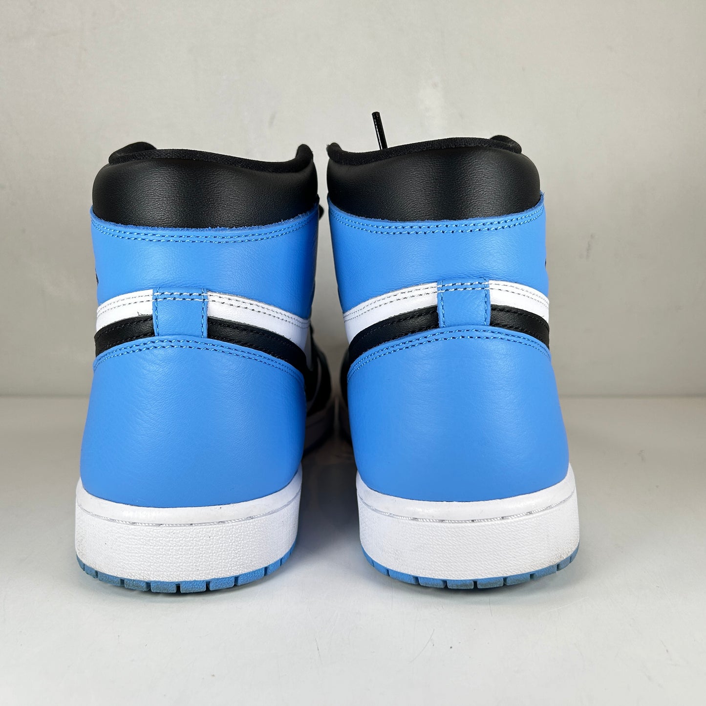 DZ5485 400 Jordan 1 Retro High OG UNC Toe [USED] - 13 M (Used)