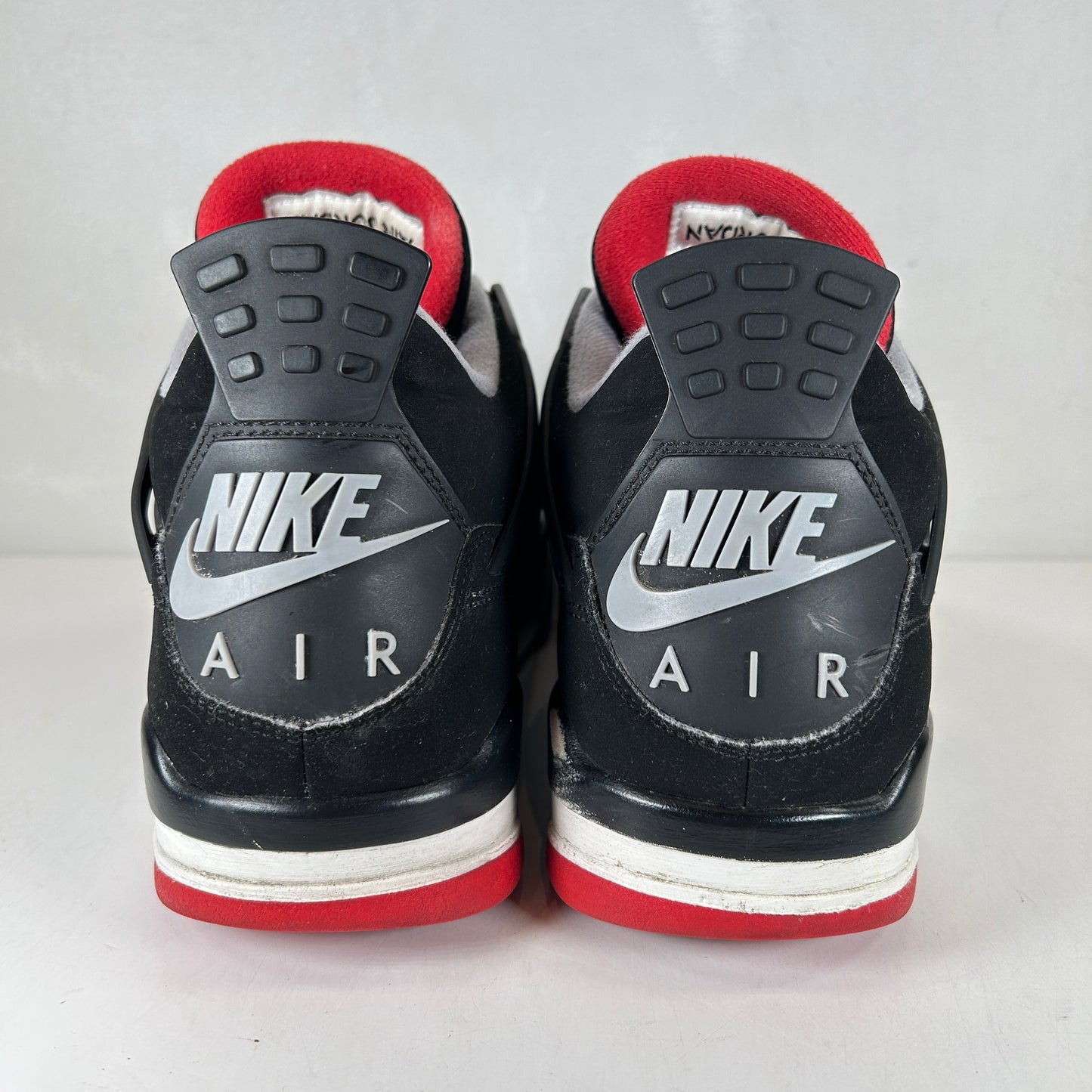 308497 060 Jordan 4 Retro Bred (2019) [USED] - 9 M (Used) (Replace Box)