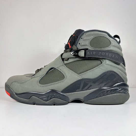 305381 305 Jordan 8 Retro Take Flight Undefeated [USED] - 11 M (Used)