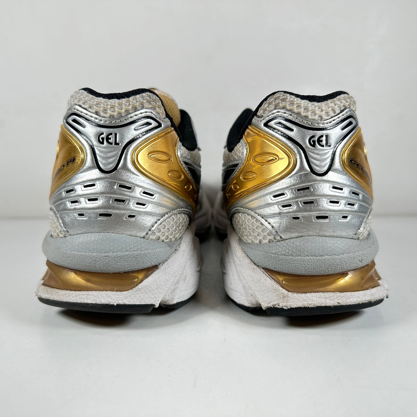 1201A019 102 ASICS Gel-Kayano 14 Blanco Oro puro