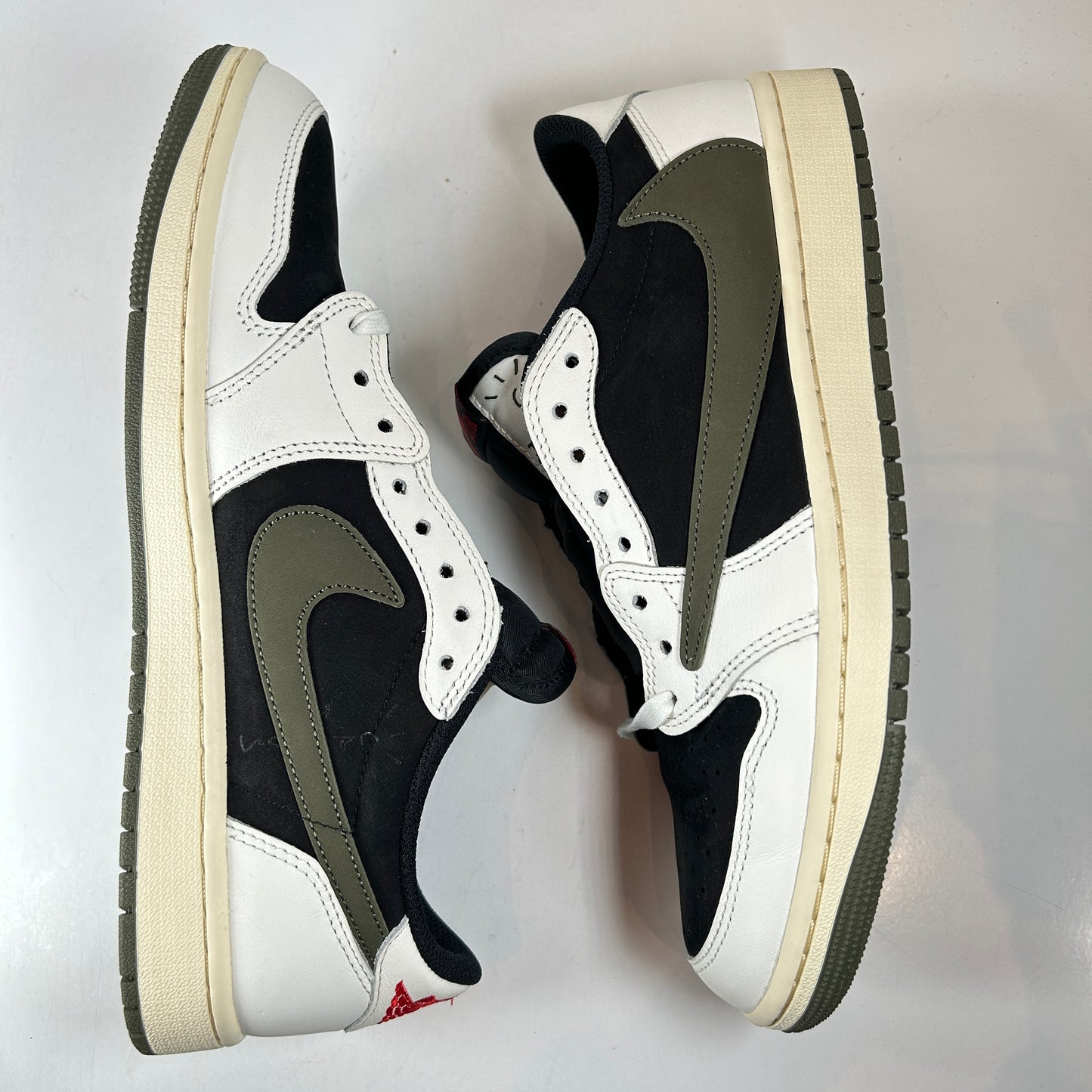 DZ4137 106 Jordan 1 Retro Low OG SP Travis Scott Olive (W) [USED] - 11 W (VNDS)