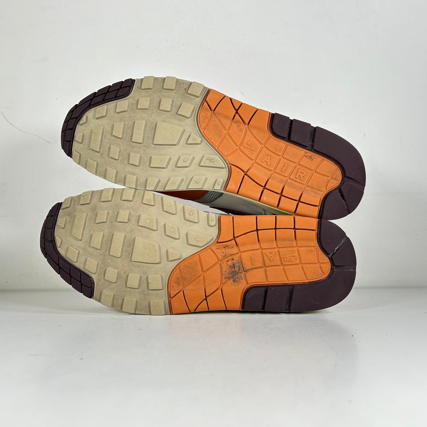 DH1348 001 Nike Air Max 1 Patta Waves Monarch [USED] - 9.5 M (Used)
