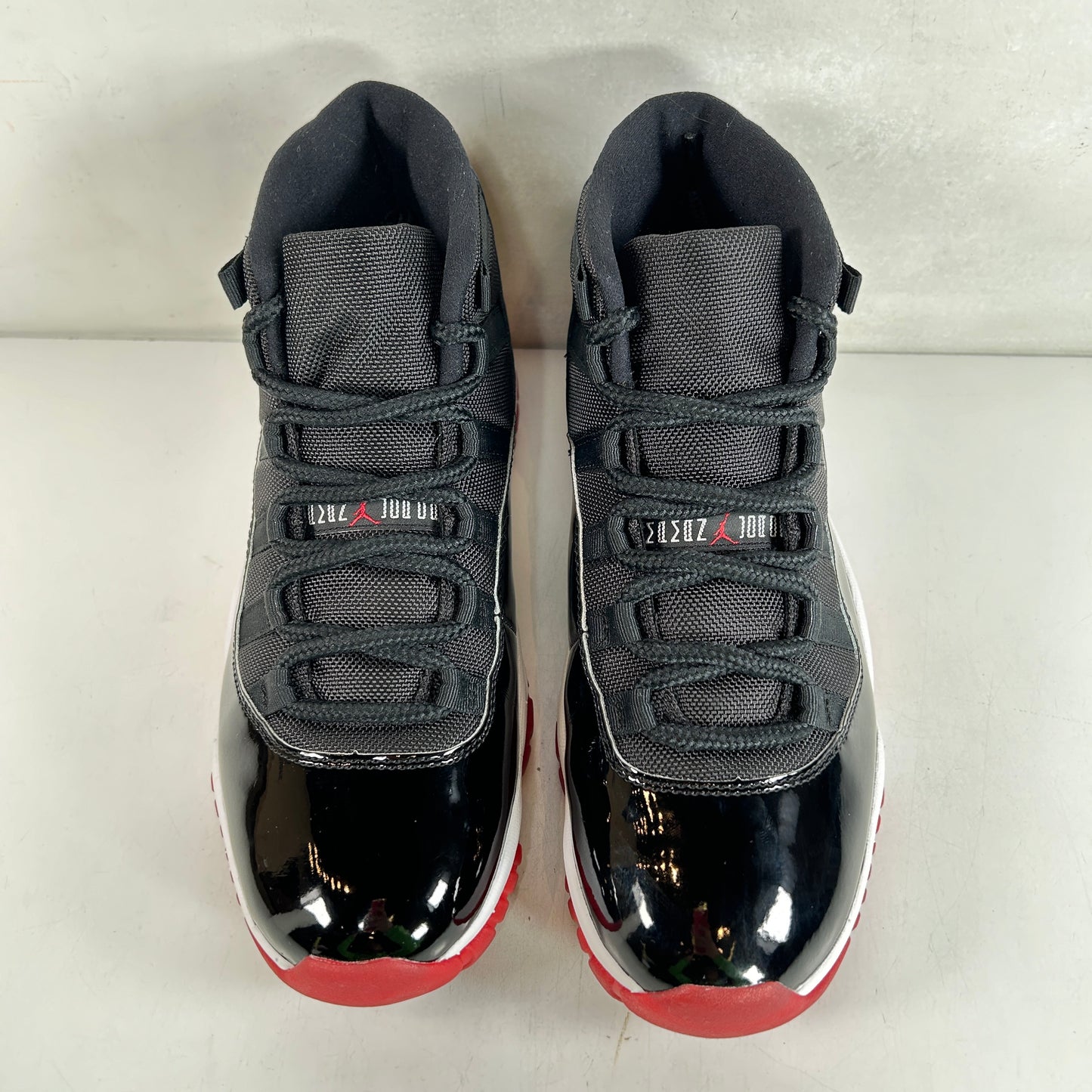 378037 061 Jordan 11 Bred (2019) [USED] - 9 M (Used5)