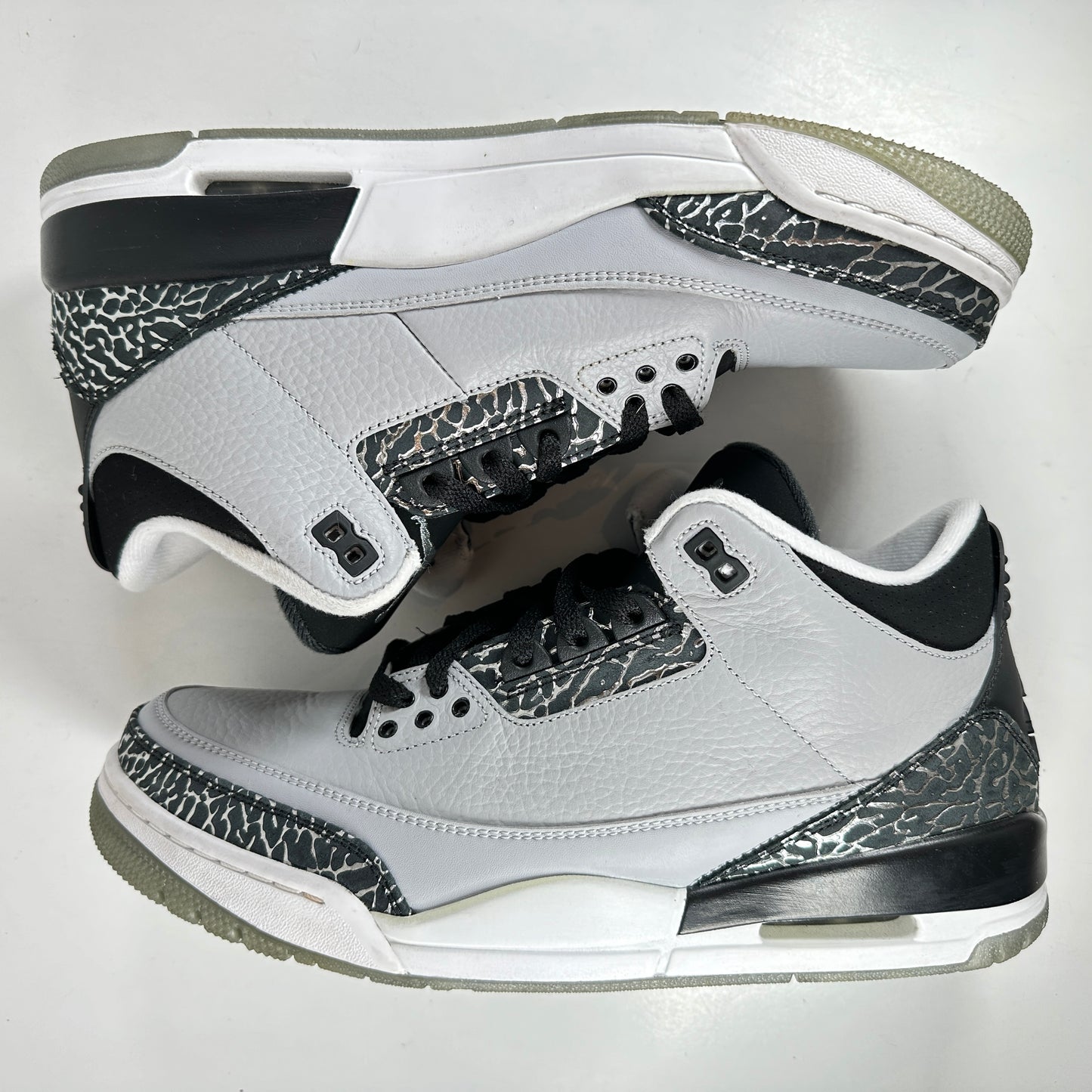 136064 004 Jordan 3 Retro Wolf Grey [USED] - 10.5 M (Used)
