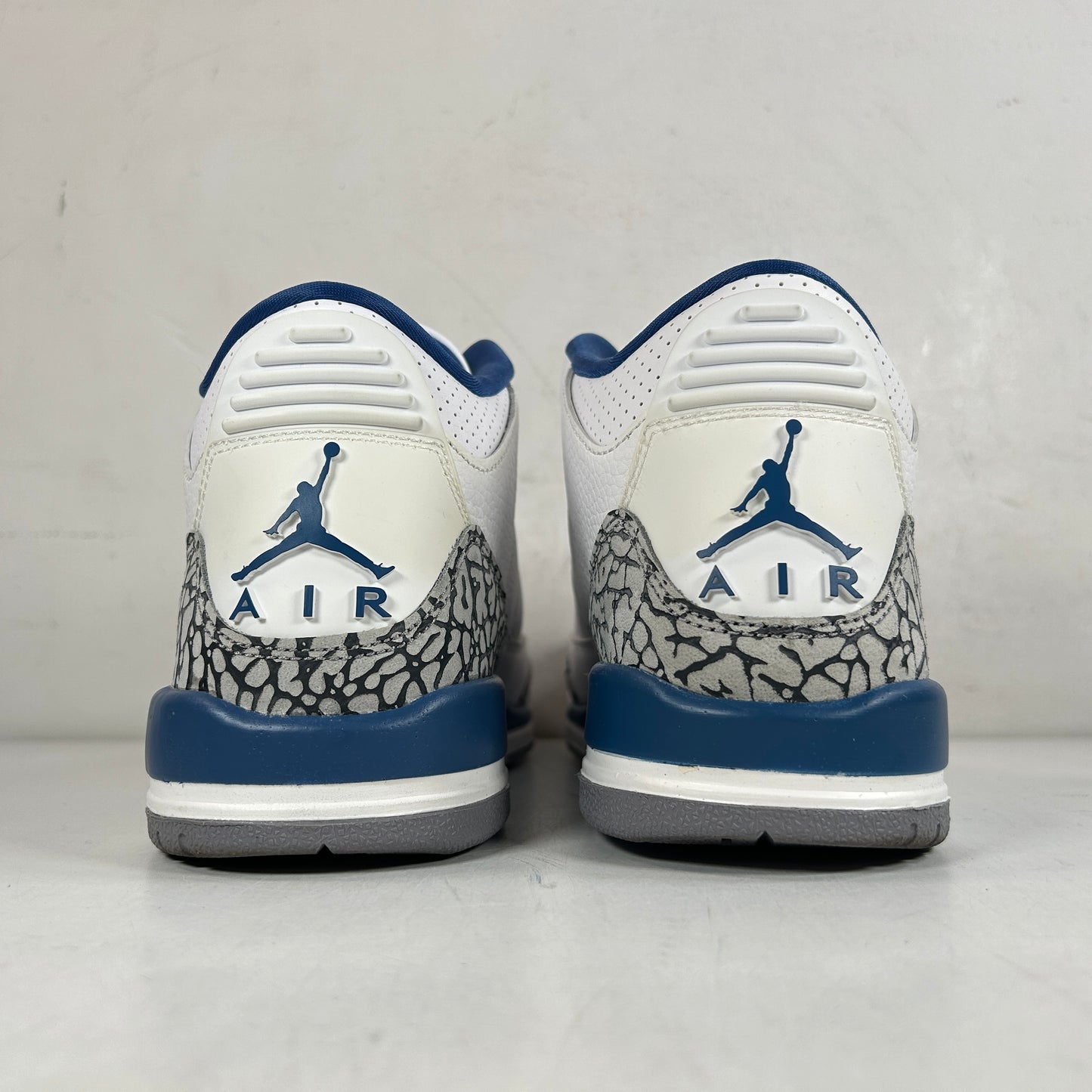 DM0967 148 Jordan 3 Retro Wizards (GS) [USED] - 7 Y (Used2)