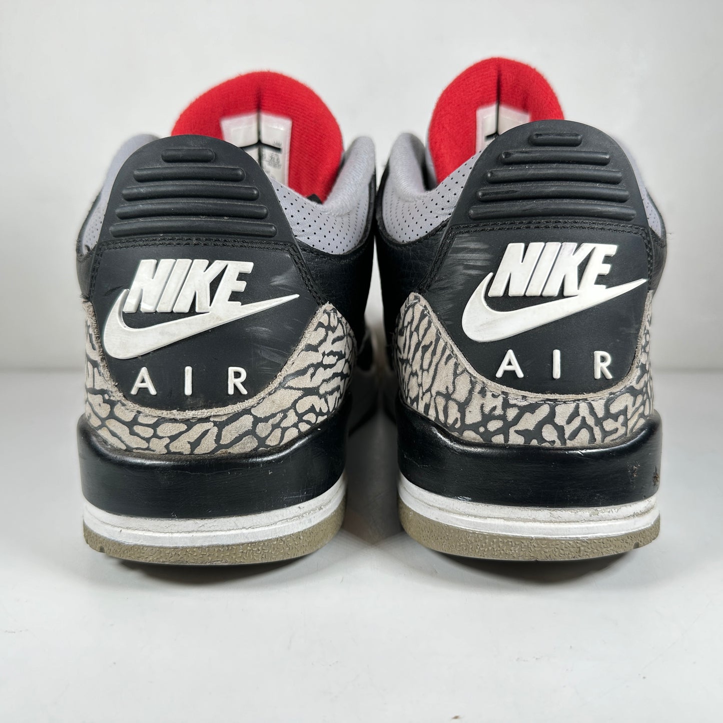 854262 001 Jordan 3 Black Cement 2018 [USED] - 10.5 M (Used) (No Box)