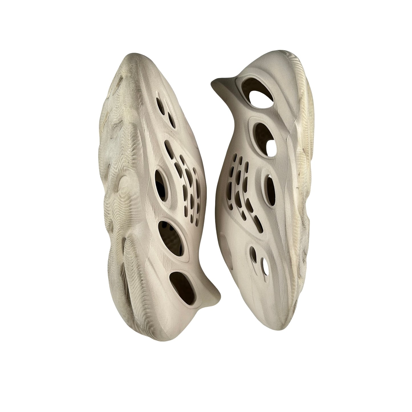 FY4567 adidas Yeezy Foam RNNR Sand [USED] - 10 M (Used)