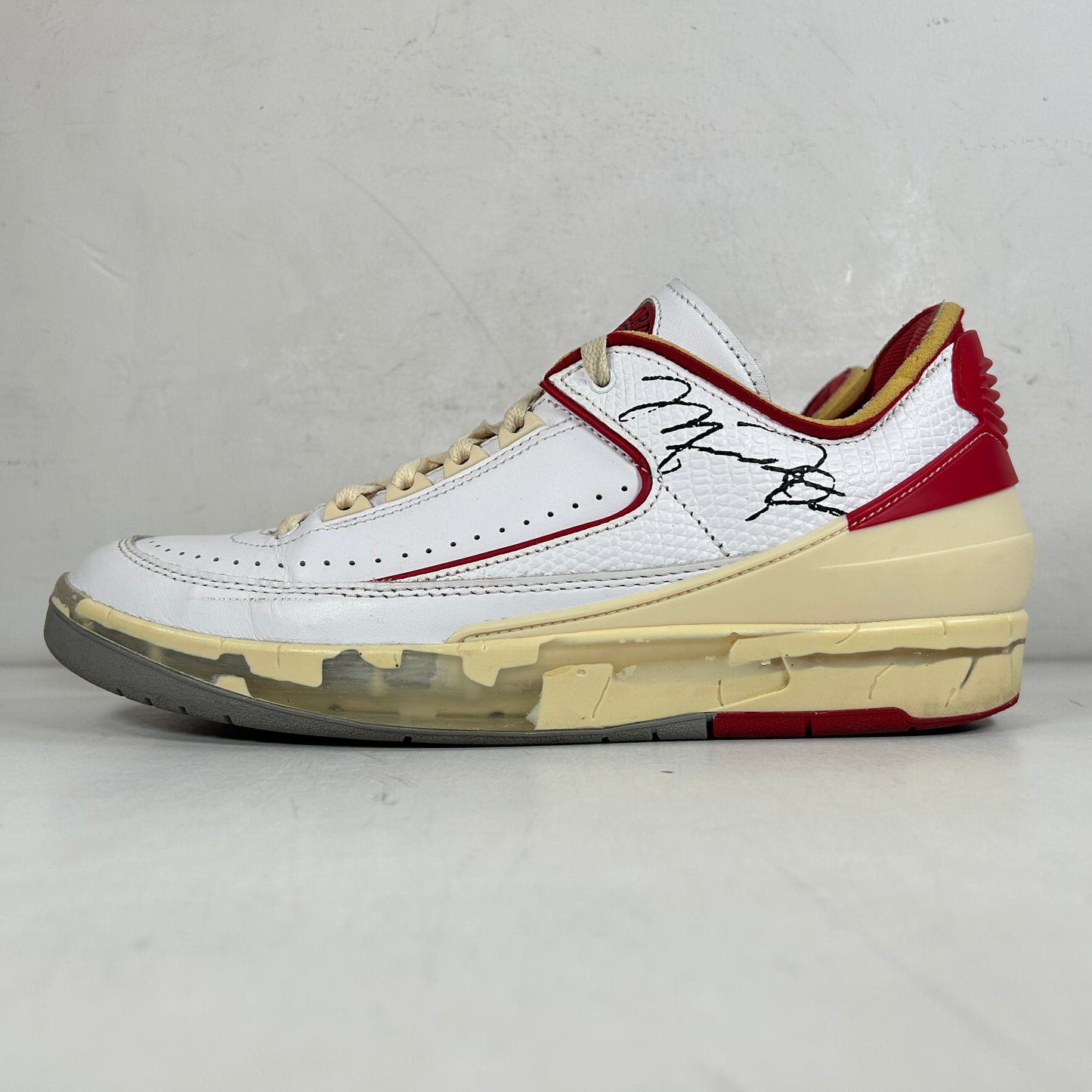 DJ4375 106 Jordan 2 Retro Low SP Off-White White Red [USED] - 9 M (Used2)