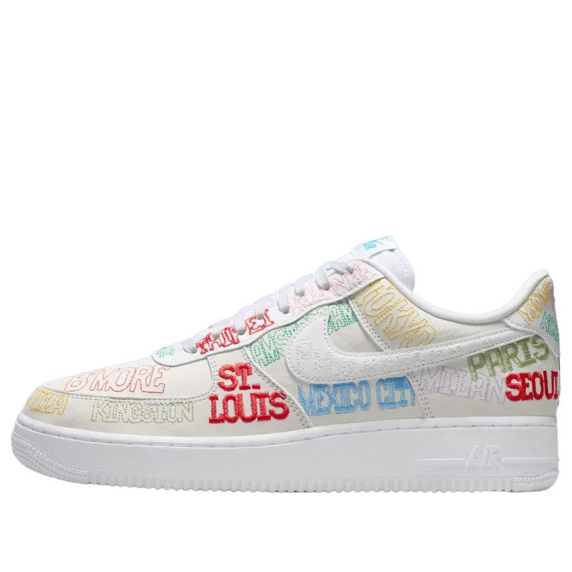 II1549 100 Nike Air Force 1 Low World Tour White