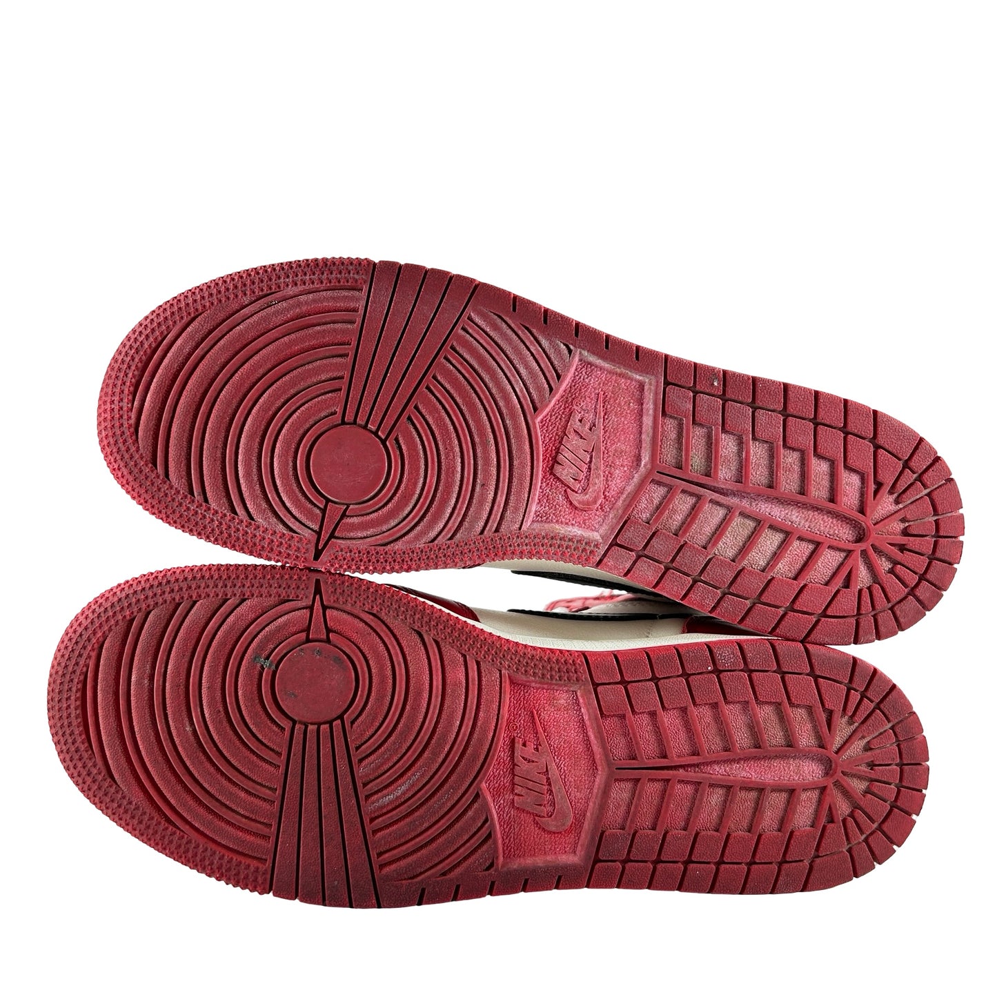 FD1437 612 Jordan 1 Retro High OG Chicago Lost and Found (GS) [USED] - 7 Y (Used7)
