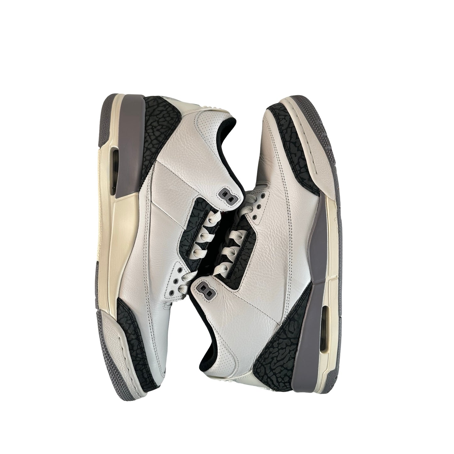 CT8532 106 Jordan 3 Retro Cement Grey [USED] - 11 M (Used4)