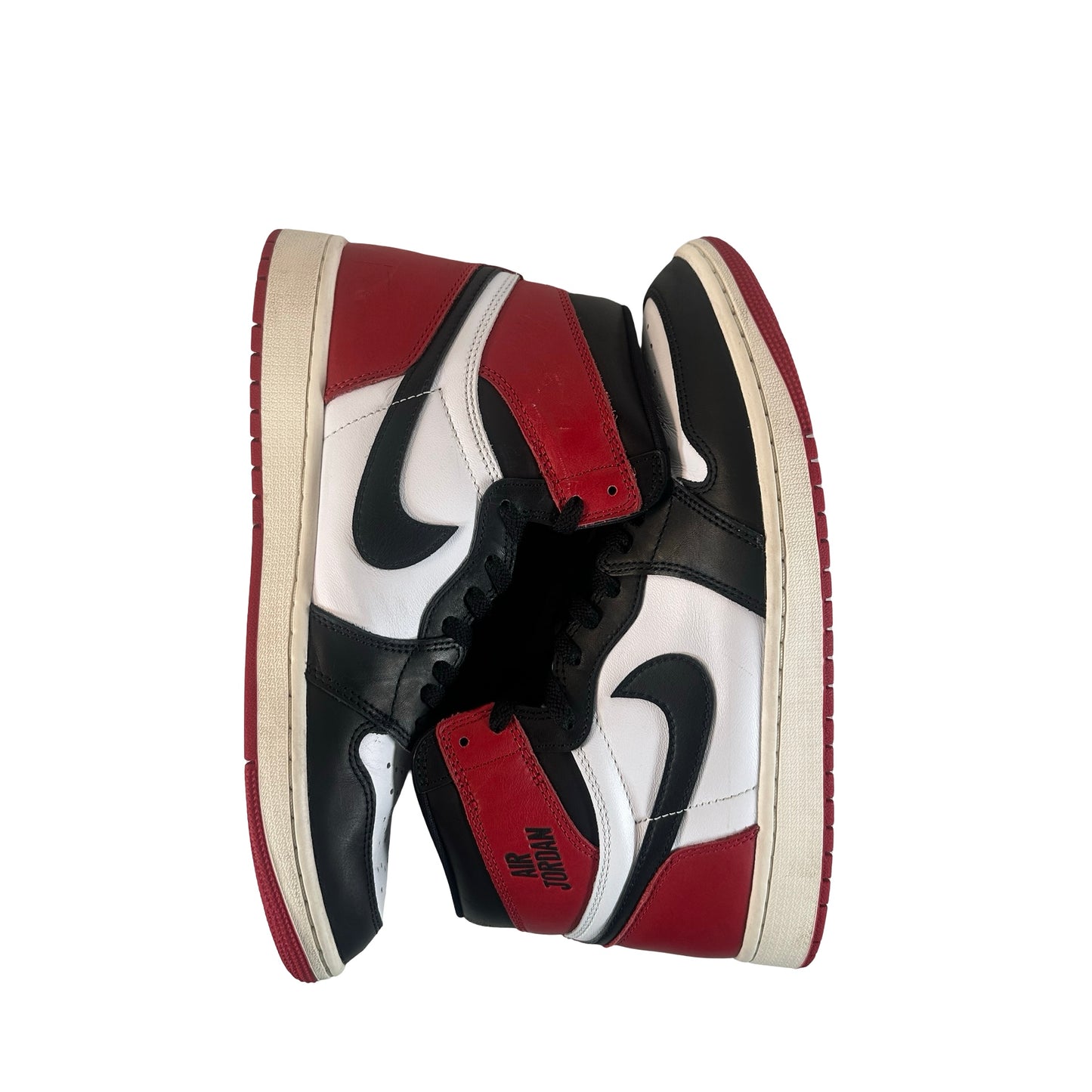 DZ5485 106 Jordan 1 Retro High OG Black Toe Reimagined [USED] - 9.5 M (Used16)