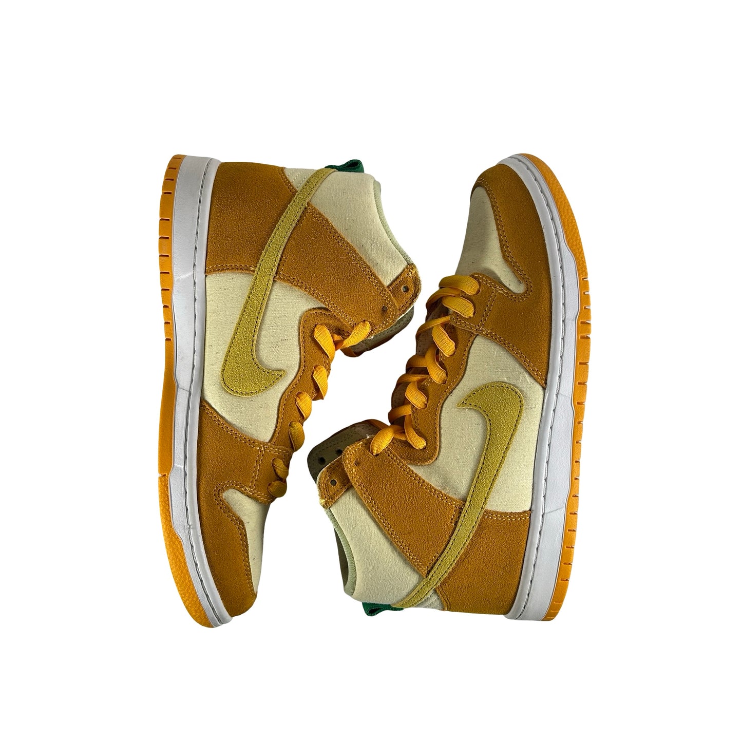 DM0808 700 Nike SB Dunk High Piña