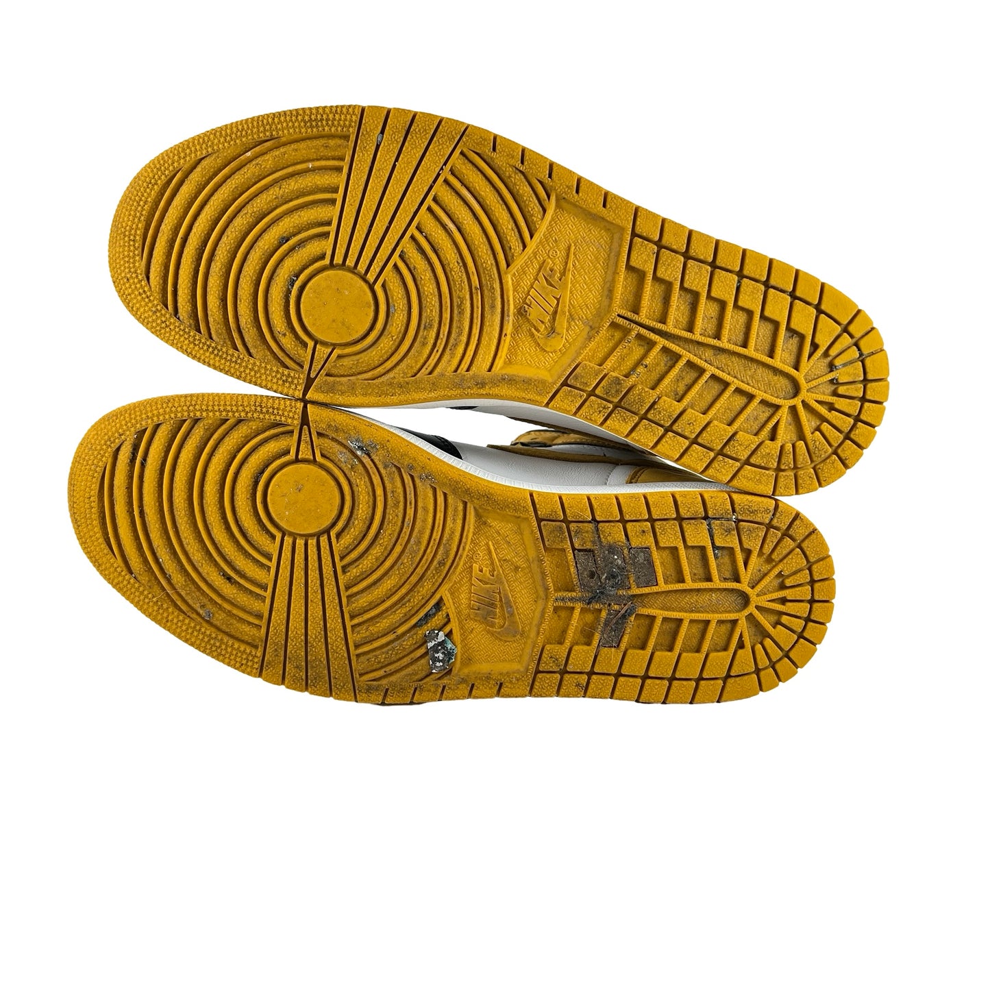555088 109 Jordan 1 Retro High Yellow Ochre [USED] - 11 M (Used)