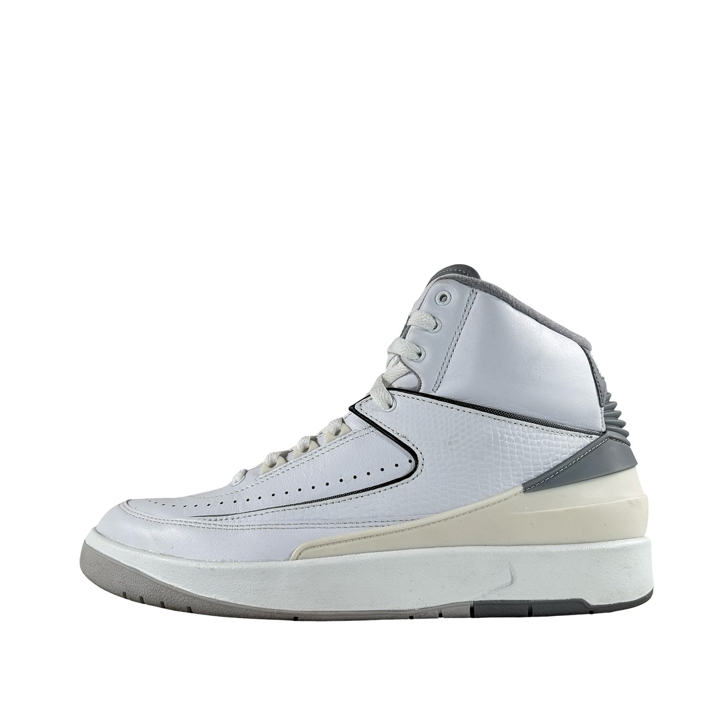 DR8884 100 Jordan 2 Retro Cement Grey [USED] - 8.5 M (Used)