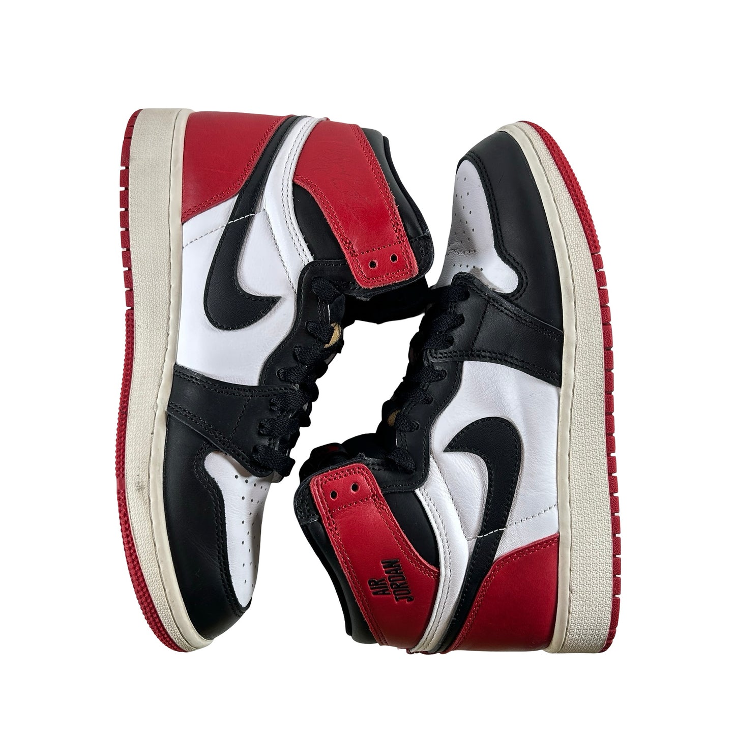 FD1437 106 Jordan 1 Retro High OG Black Toe Reimagined (GS) - 6.5 Y (Used) (No Box)